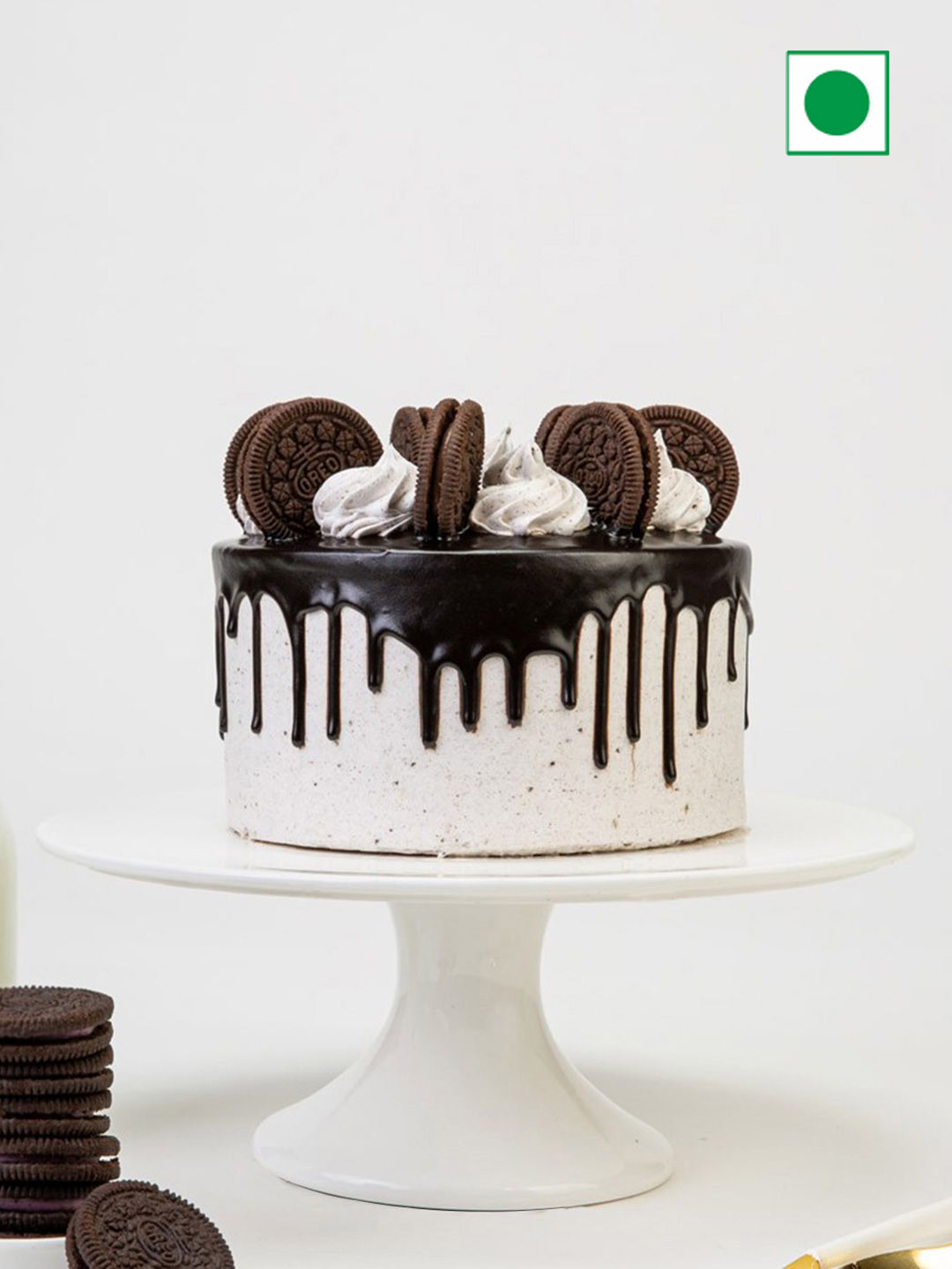 IGP Gooey Oreo Flavour Eggless Round Cake- Half Kg