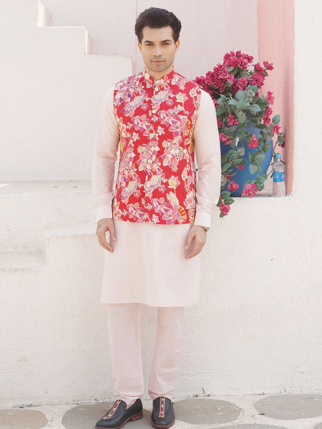 SHIWAM ETHNIX Men Floral Lightweight Quilted Jacket