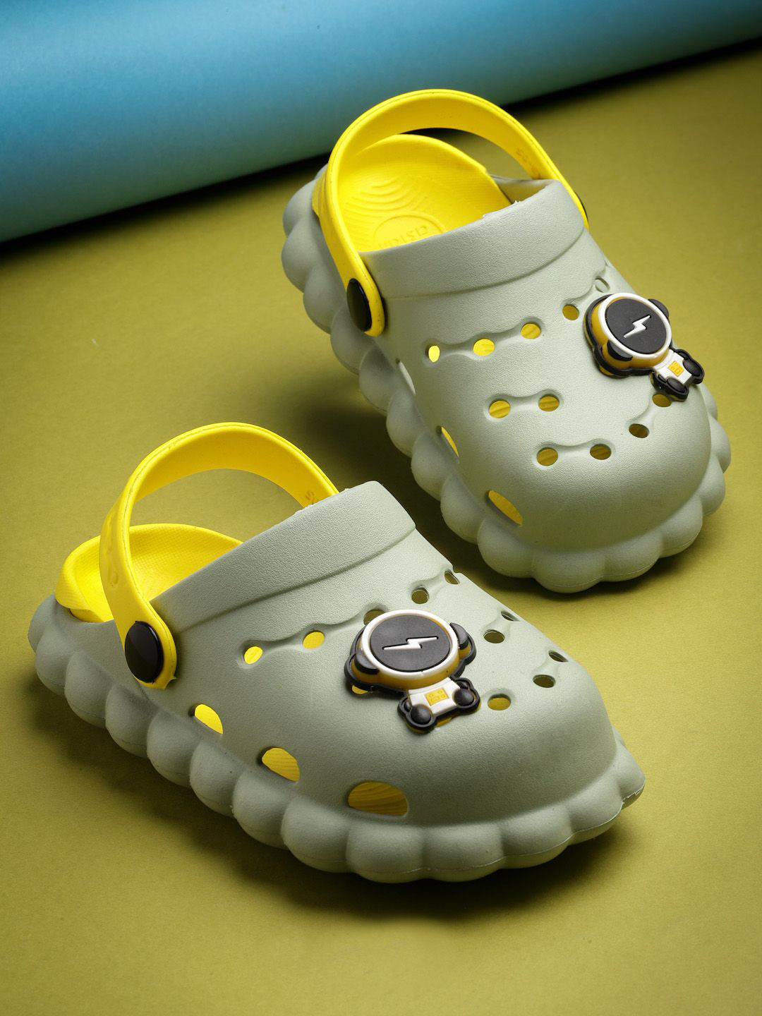 ASIAN Boys Rubber Clogs