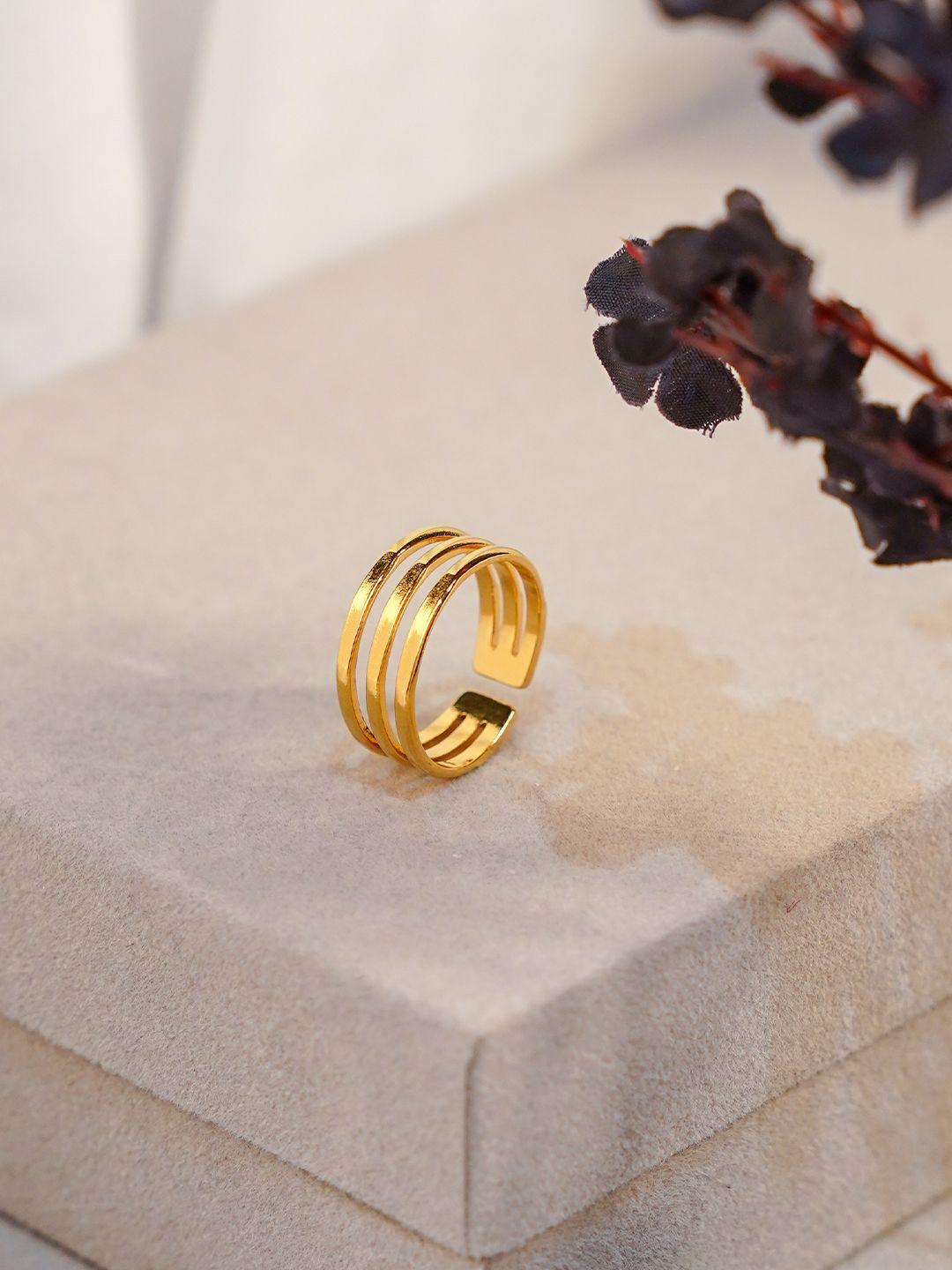 SWASHAA Irya 18K Gold-Plated Heart-Shaped Ring