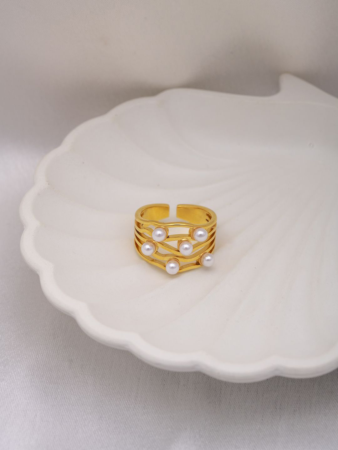 Perfectly Average Women 18 K Gold Plated Jewellery Ripple Pearl Layered Finger Ring