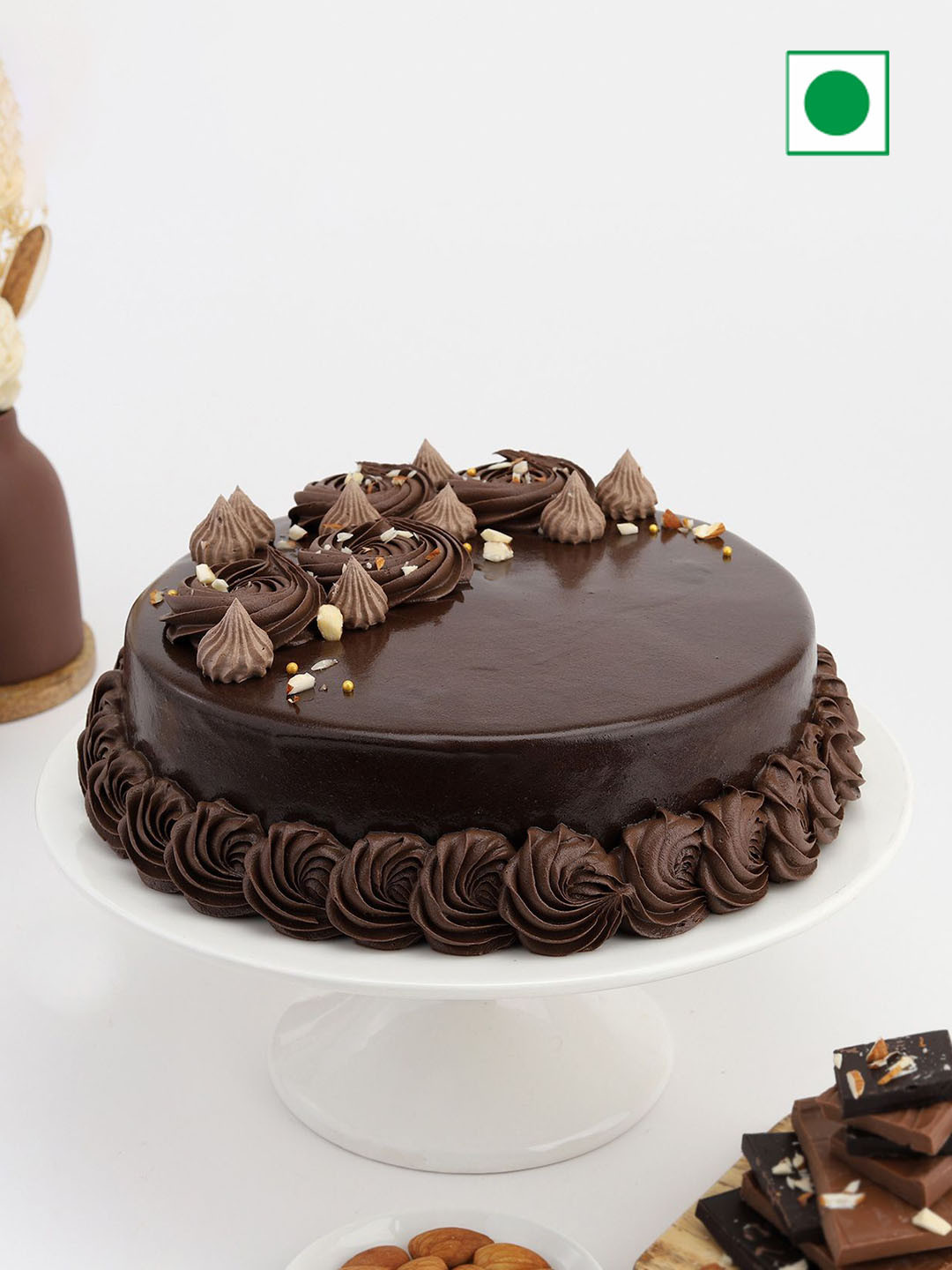 IGP Chocolate Flavor Eggless Round Cake- 500 g