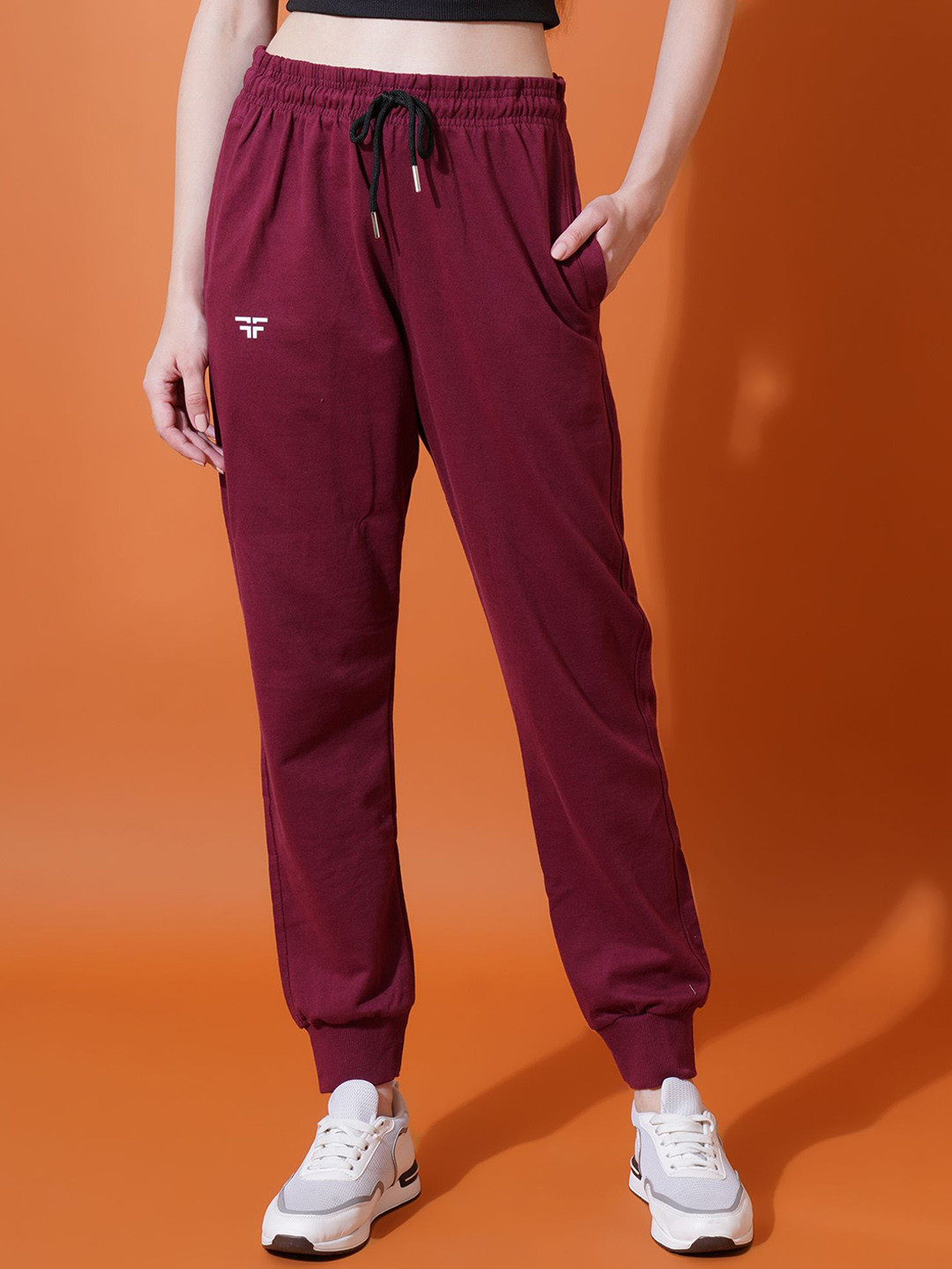 FFLIRTYGO Brand Detail Mid-Rise Cotton Joggers