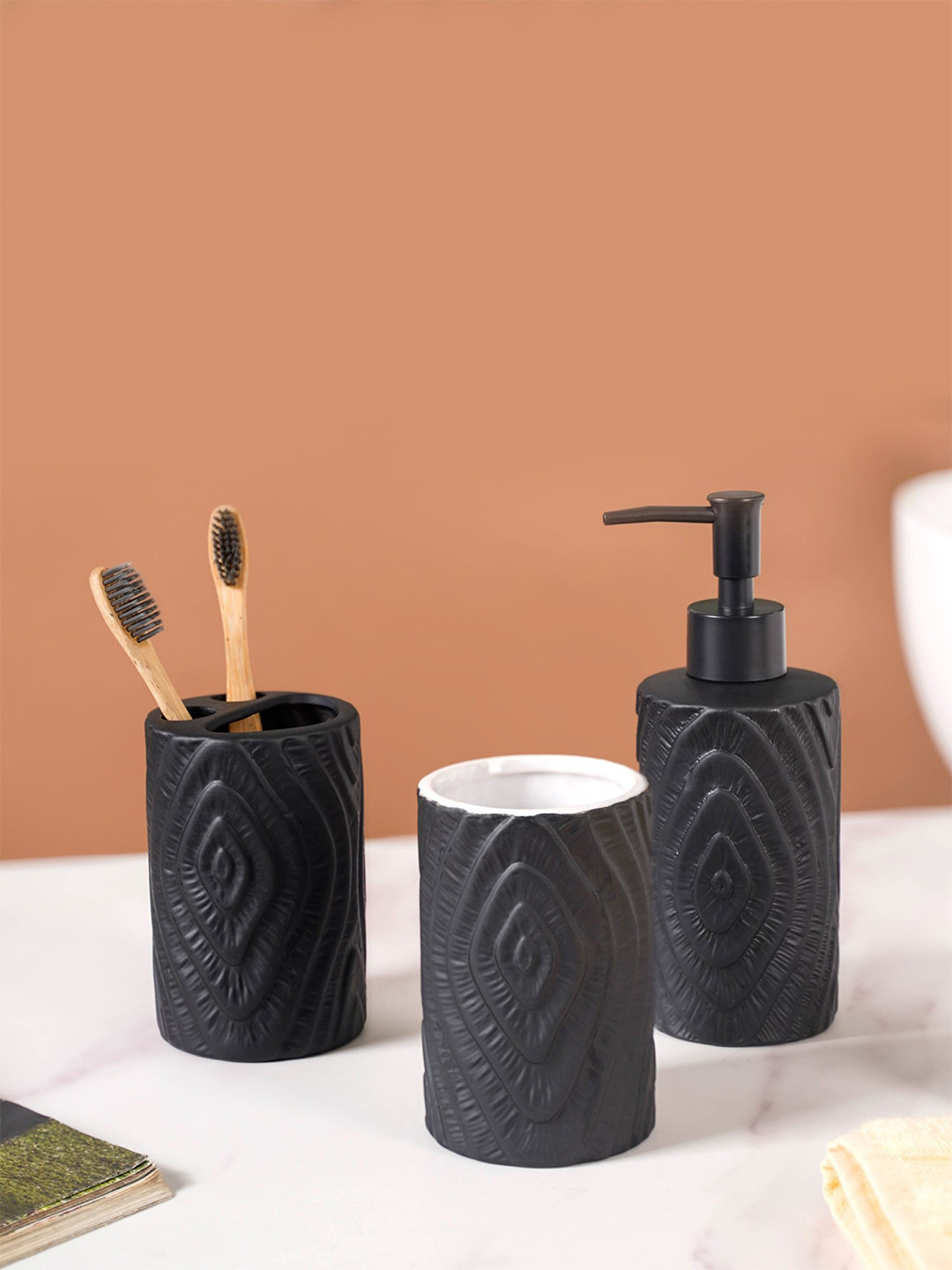Nestasia Black 3 Pieces Textured Ceramic Bath Accessories Set