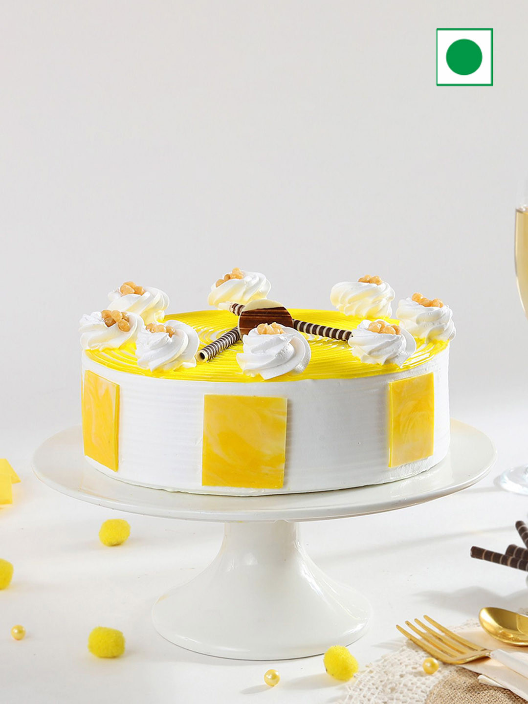 IGP Butterscotch Swirl Eggless Round Cake- 1kg