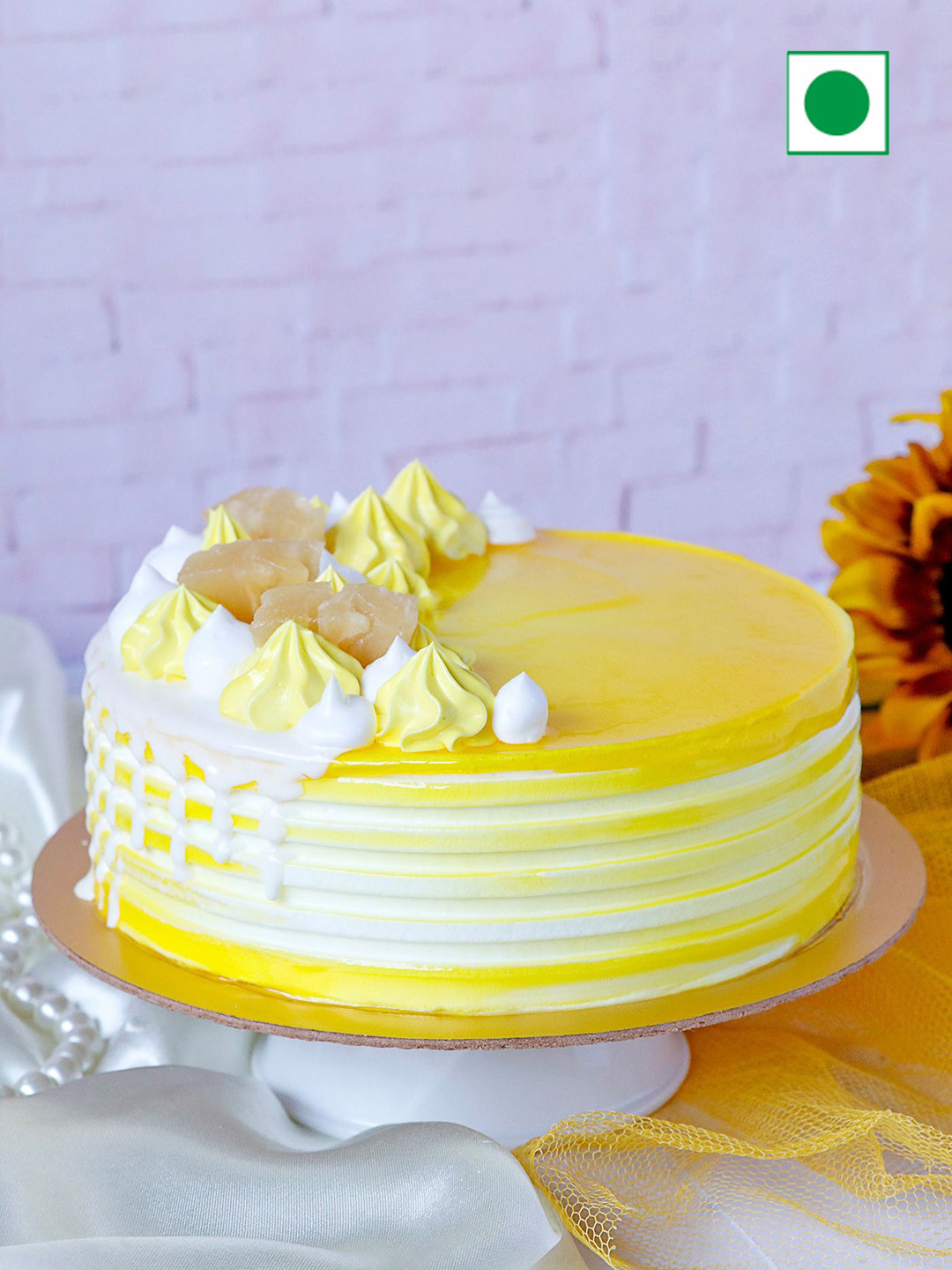 IGP Pineapple Flavour Eggless Round Cake- 500g