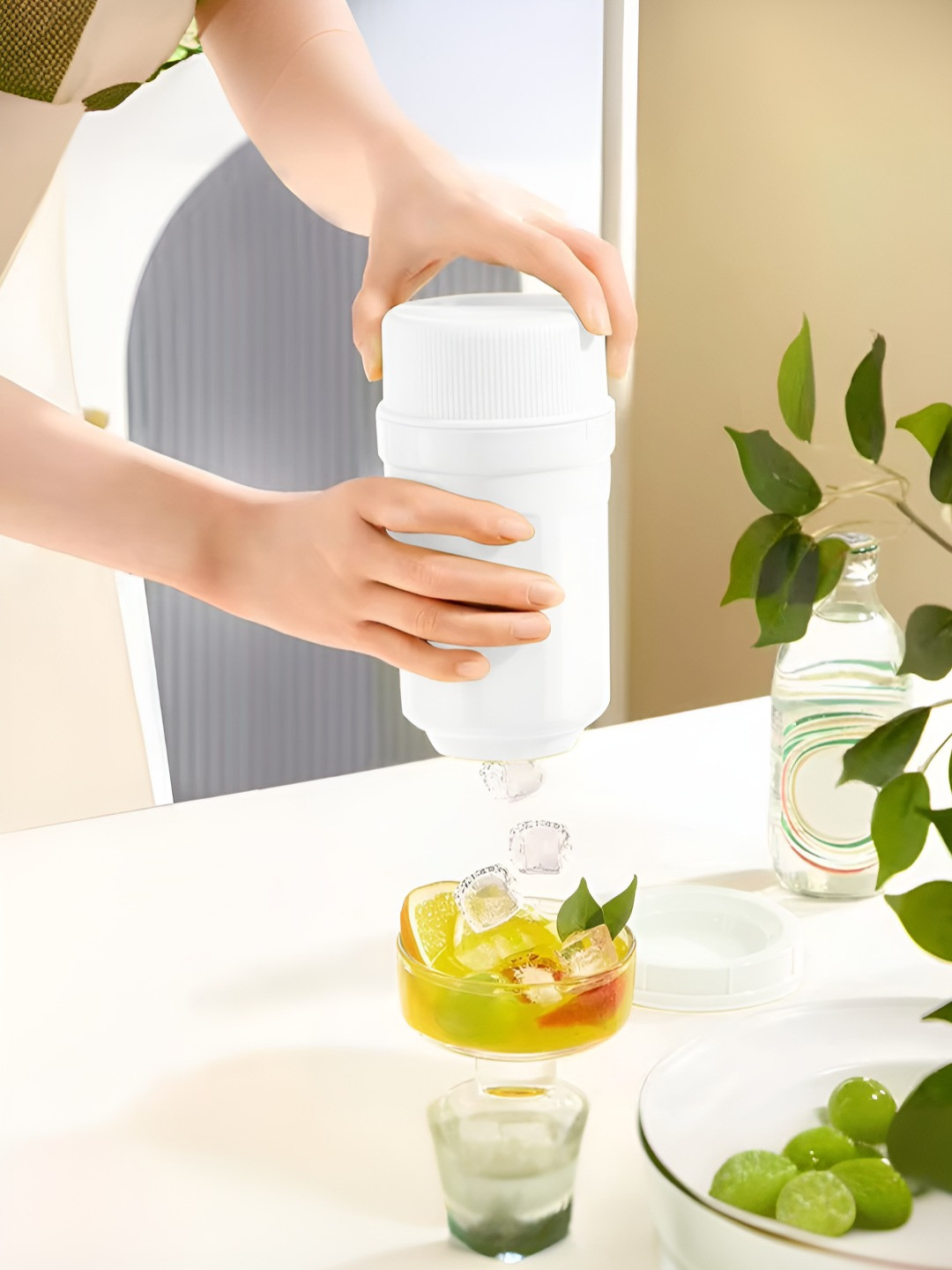 UMAI White 3 Pieces Ice Cube Trays With Twisting Cup