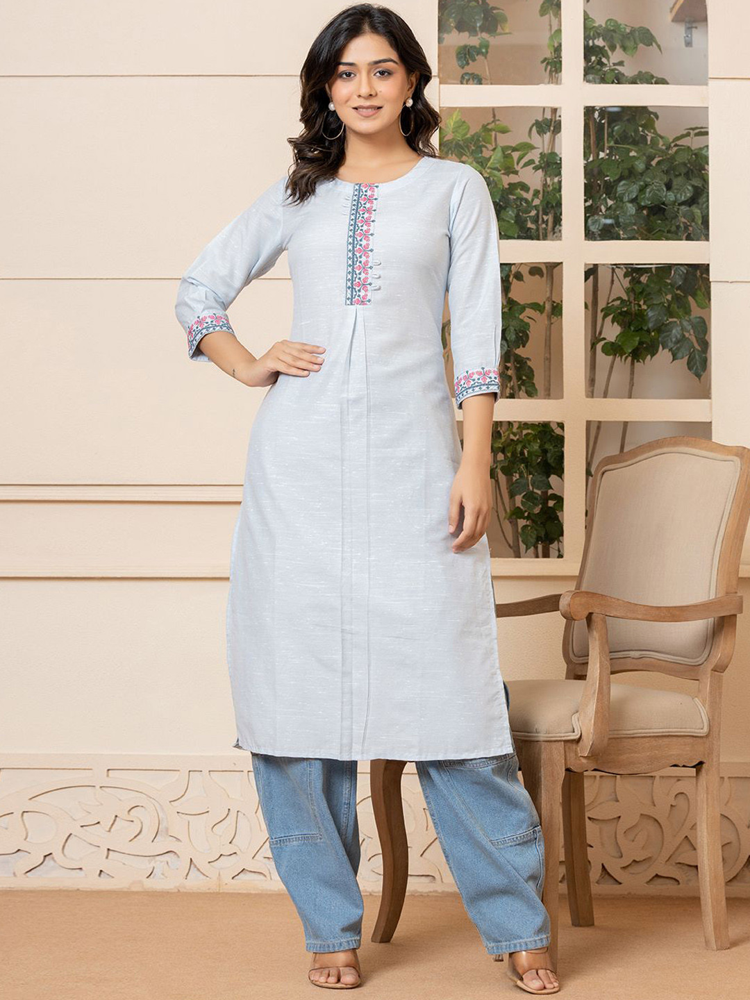 Yufta Blue Floral Yoke Design Embroidery Thread Work Linen Straight Kurta