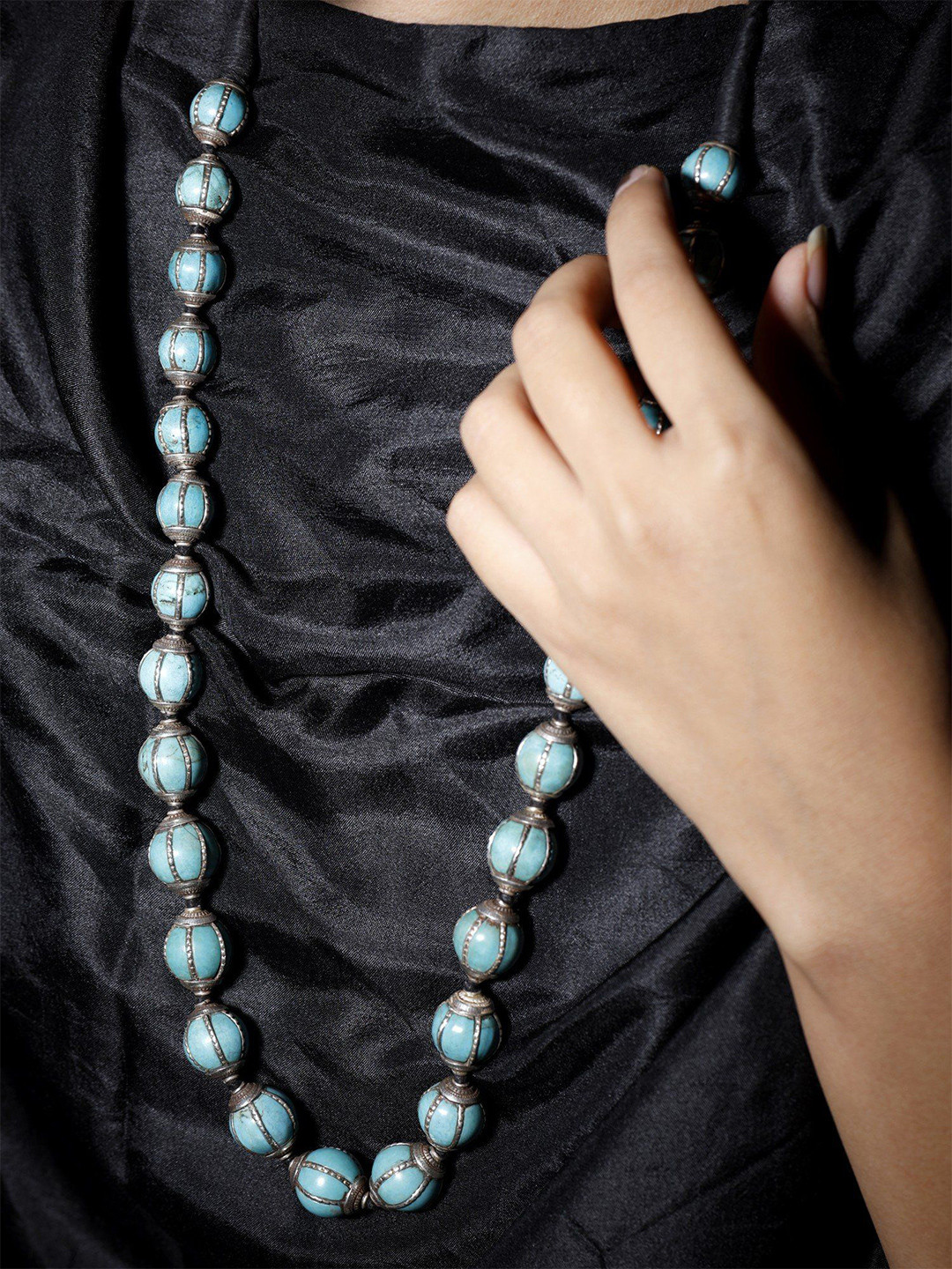 Exotic India Silver Border Patterned with Turquoise Beads Necklace