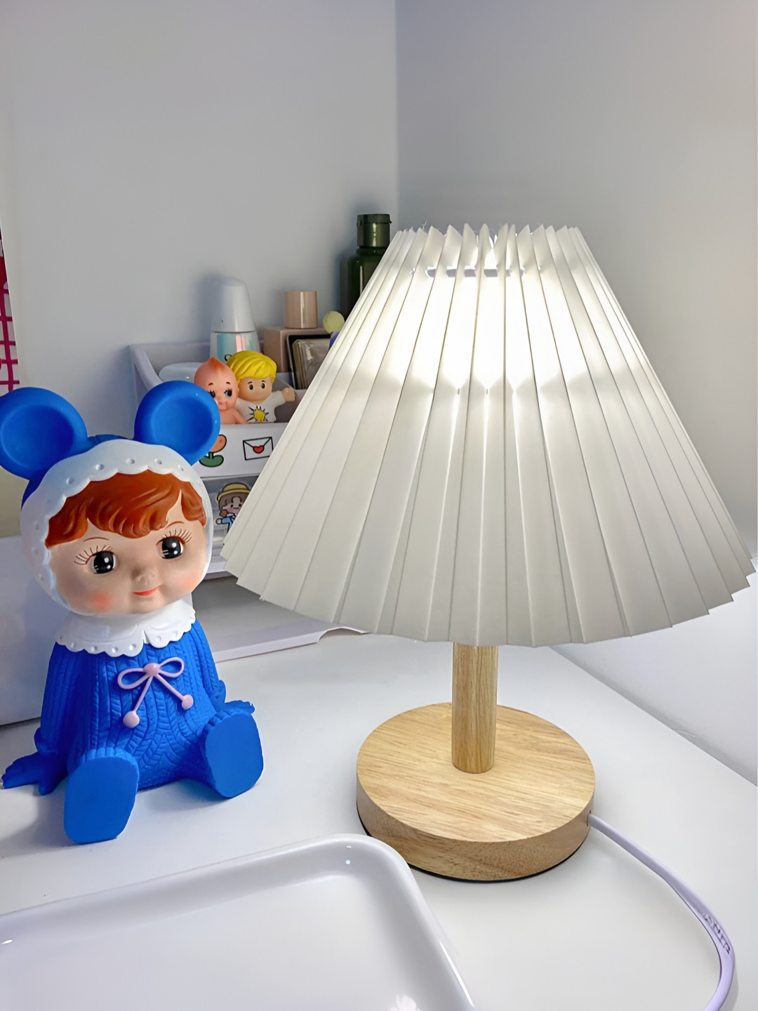 UMAI Brown & Cream Textured Wooden Triangle Table Lamp