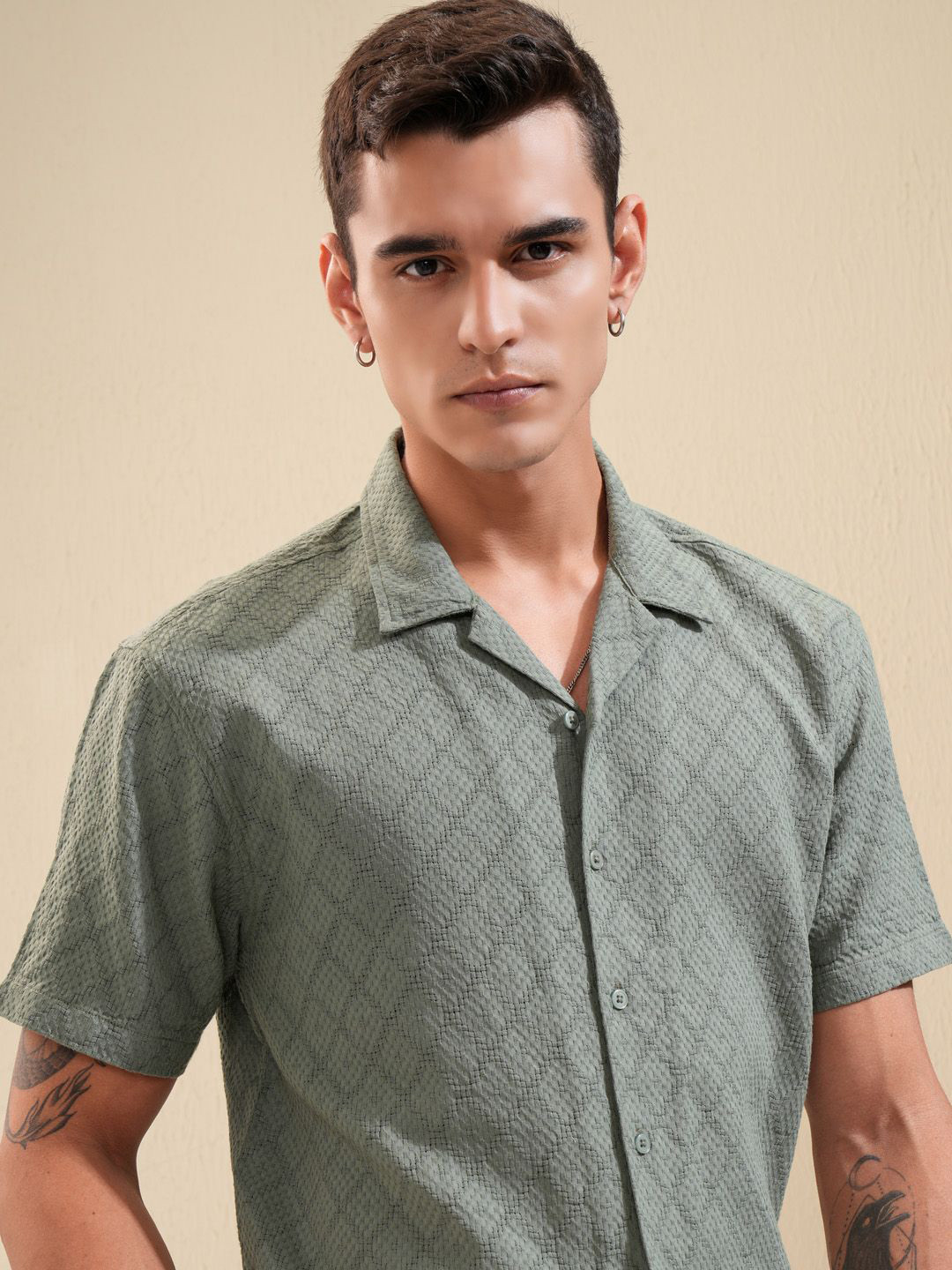 HIGHLANDER Men Olive Textured Relaxed Fit Shirt