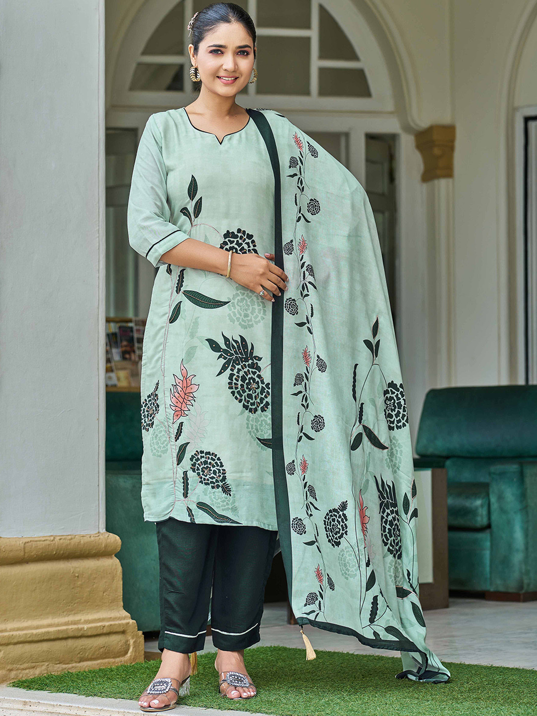 TWINS LADY Floral Printed Regular Kurta with Trousers & With Dupatta