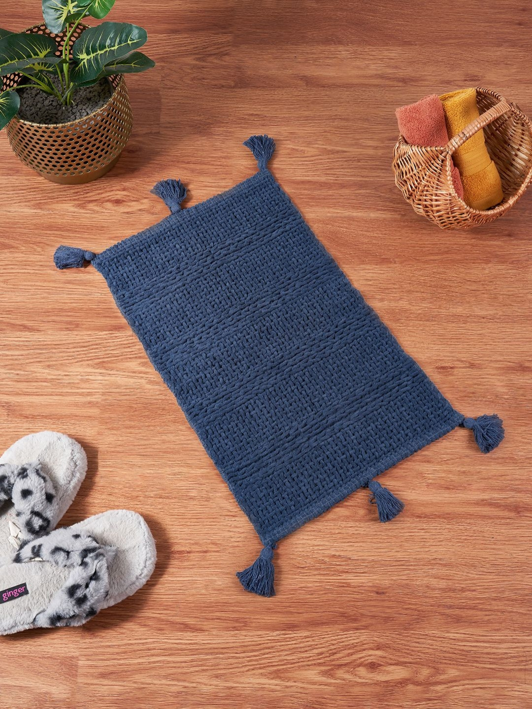 Living scapes by Pantaloons Blue Textured Cotton 1300 GSM Bath Rug