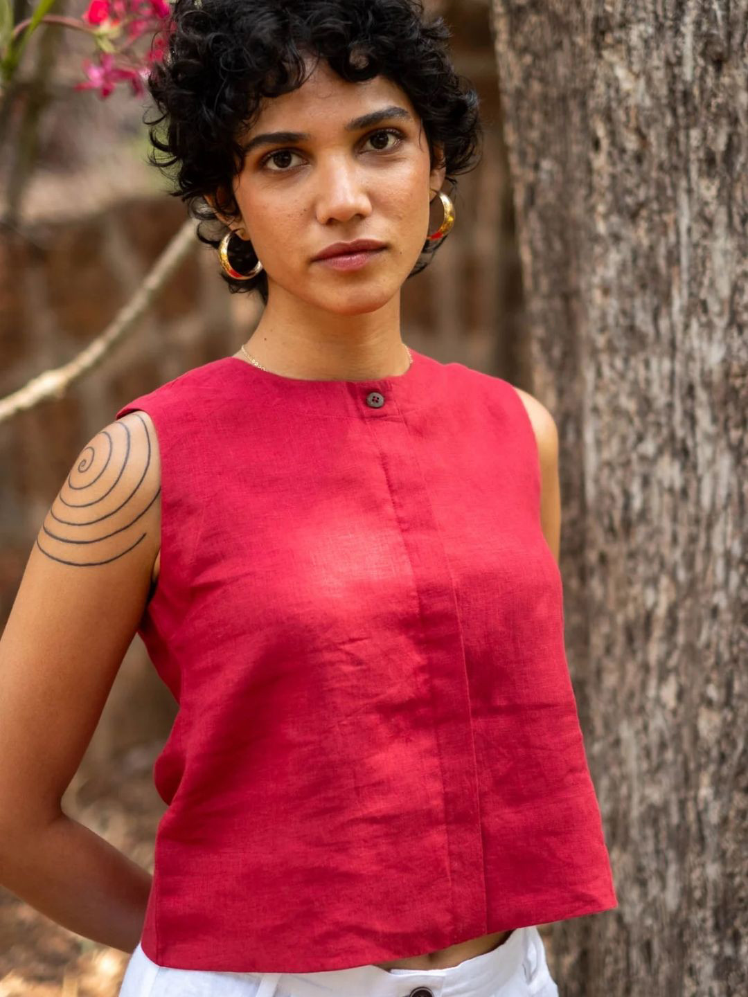 Creatures of Habit Women Linen Sleeveless Shirt