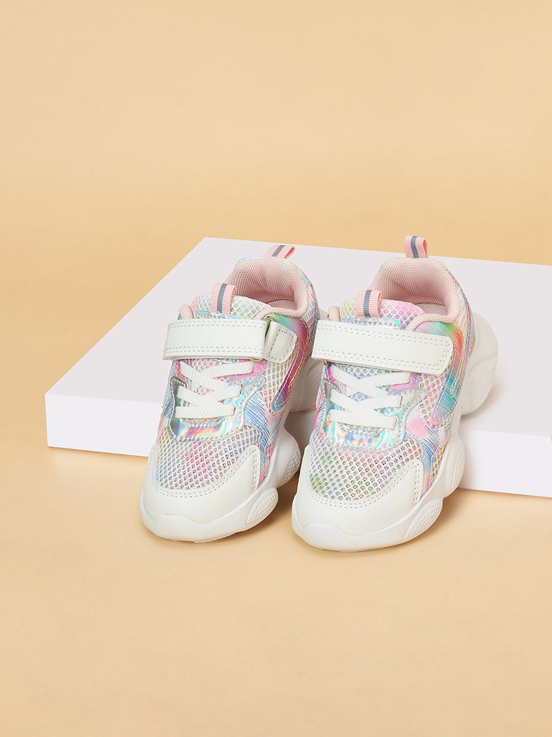 Pantaloons Junior Girls Printed Velcro Fastening Sneakers