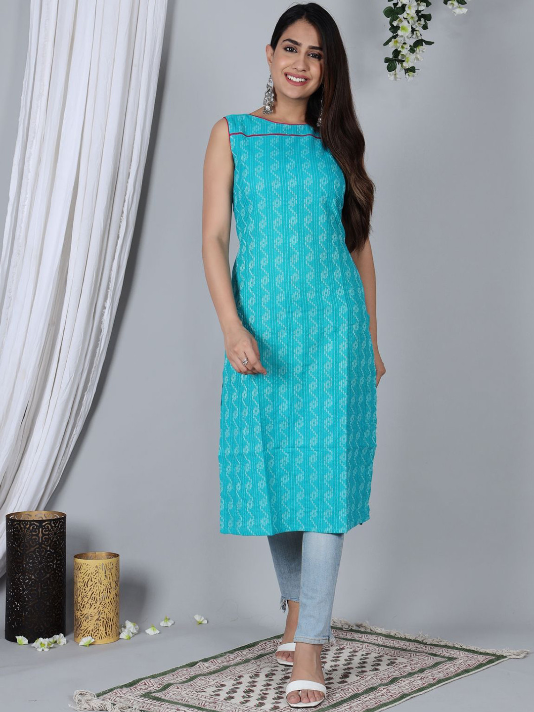 Shiv ali apparels Geometric Woven Design Thread Work Sleeveless Cotton Straight Kurta