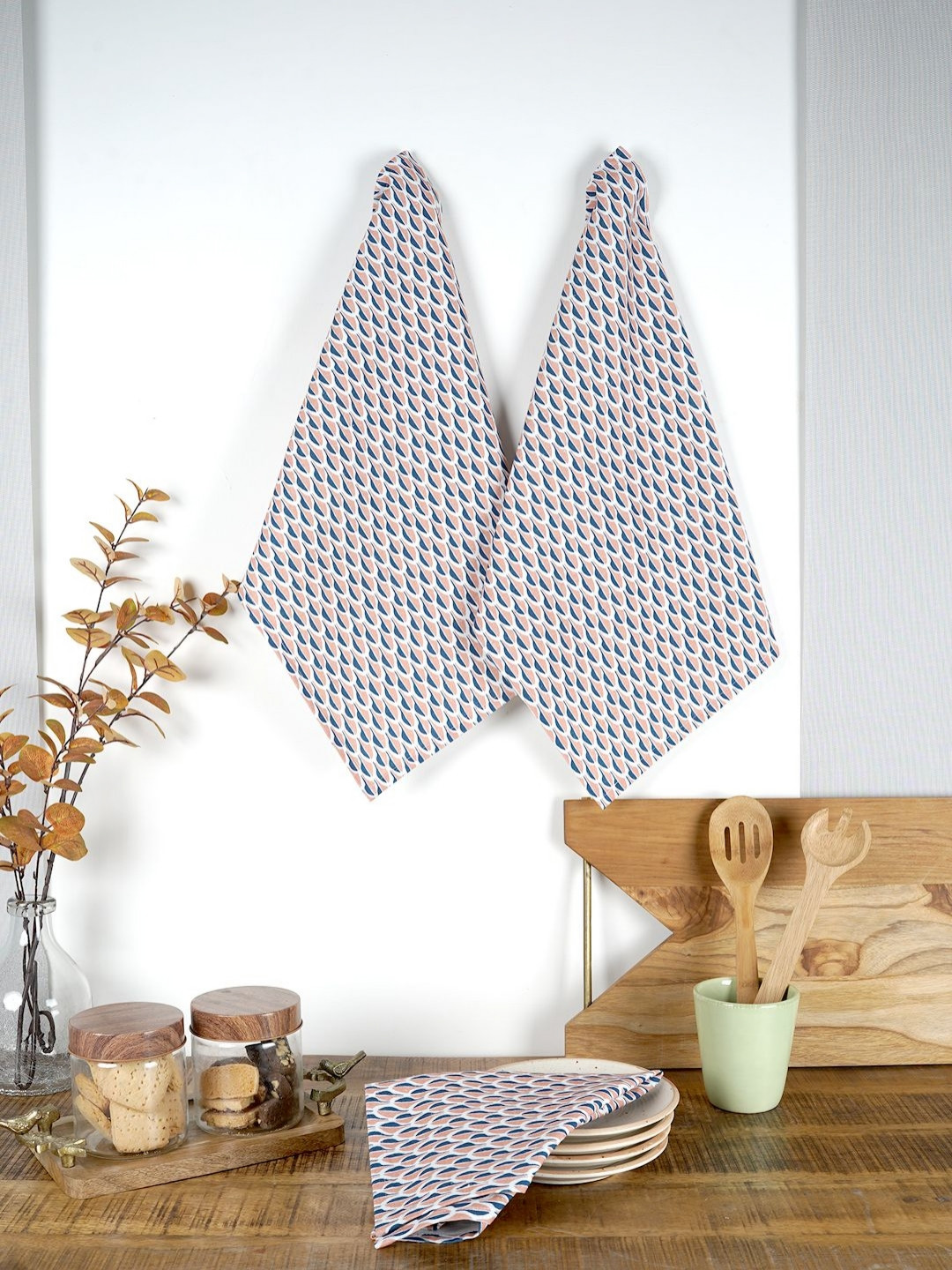 Ratan Cart Peach Coloured & Blue 3 Pieces Conversational Printed Cotton Kitchen Towel