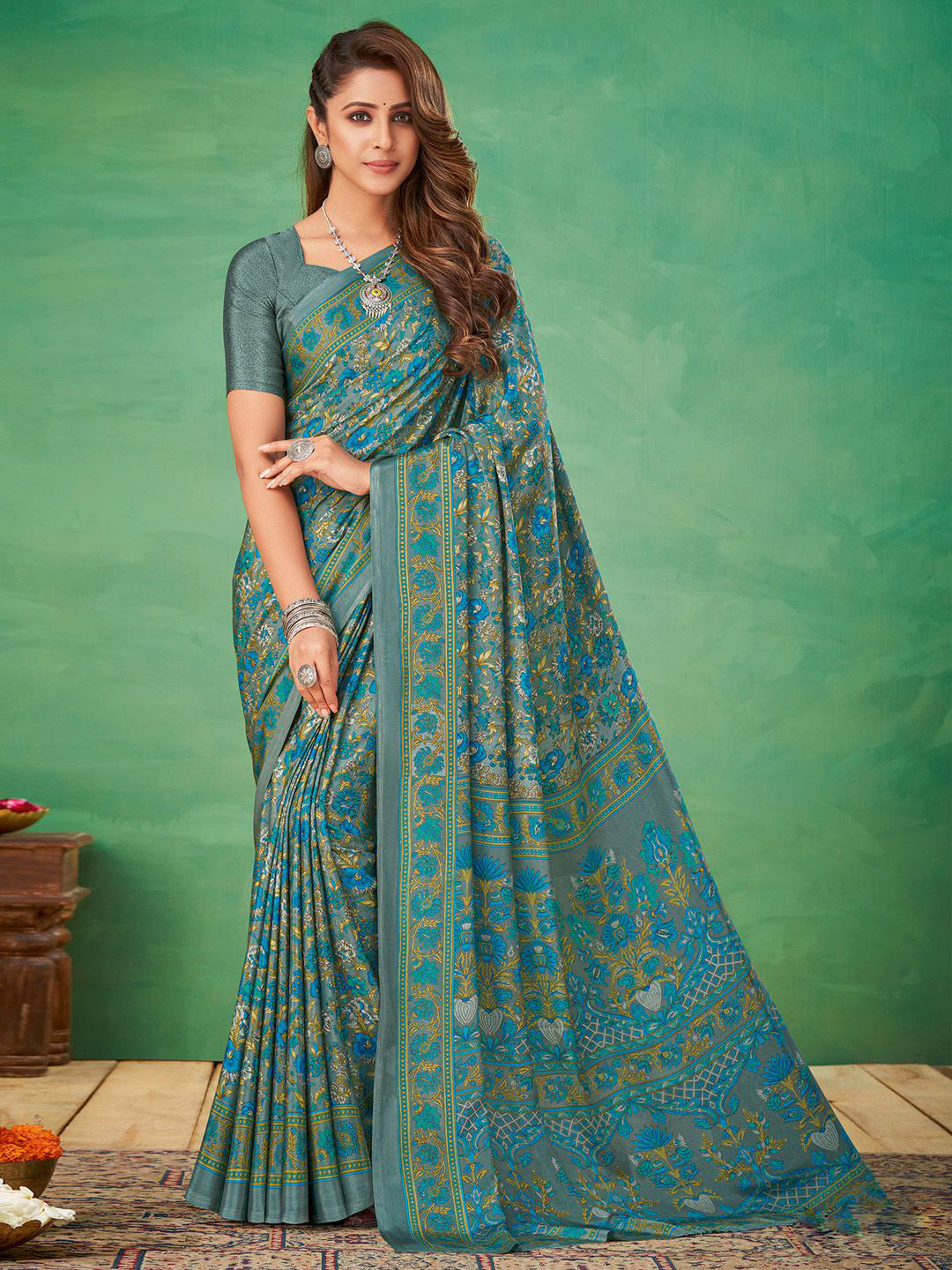 Sangria Printed Saree With Blouse Grey Piece