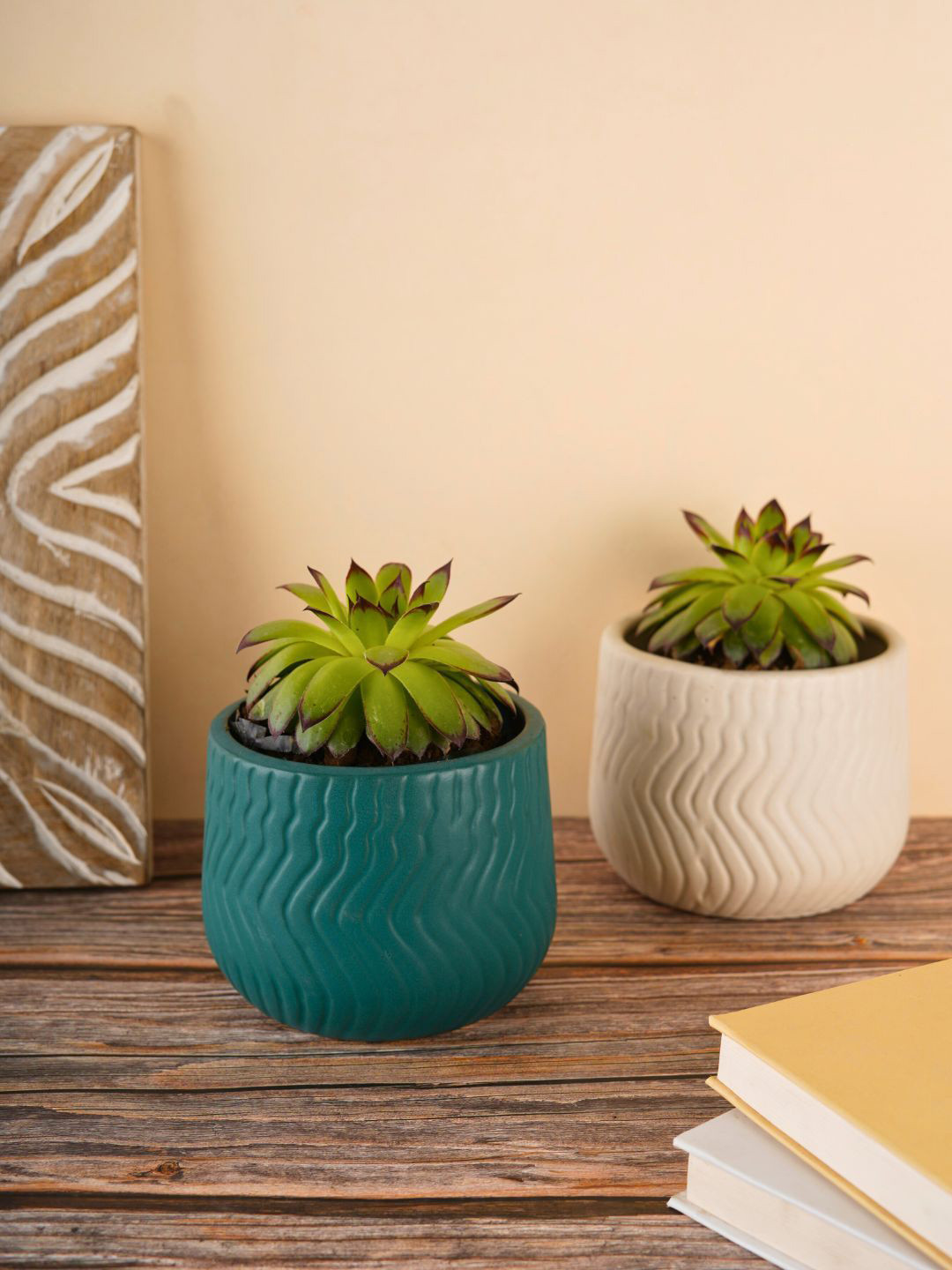 WEAVING HOMES 2 Pieces White & Teal Green Textured Ceramic Planters