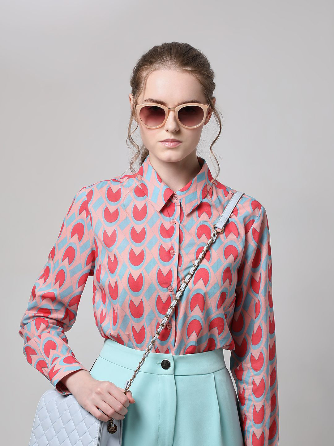 Vero Moda Women Spread Collar Abstract Printed Cotton Casual Shirt