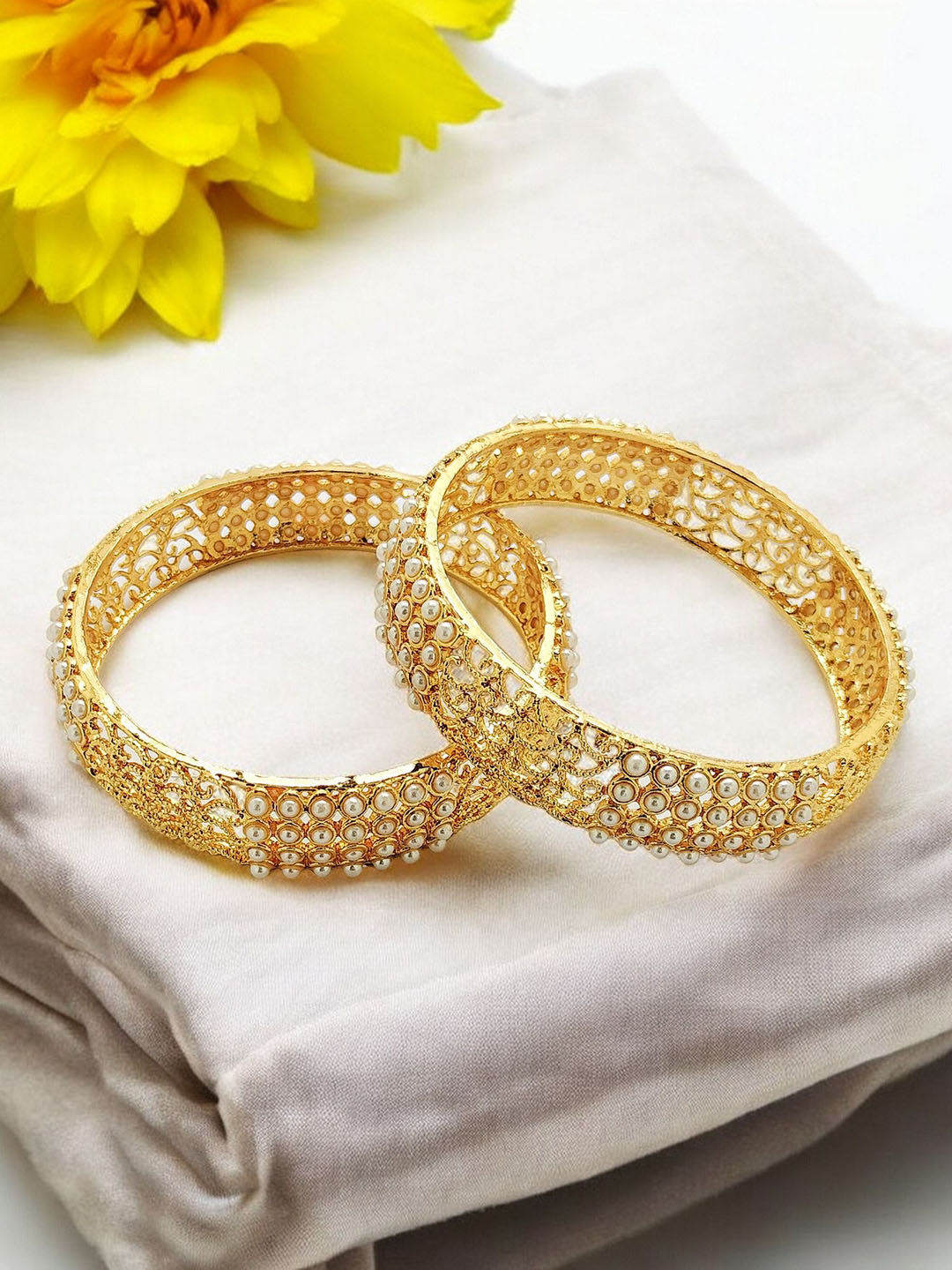 FEMMIBELLA Set Of 2 Gold-Plated Beaded Bangles