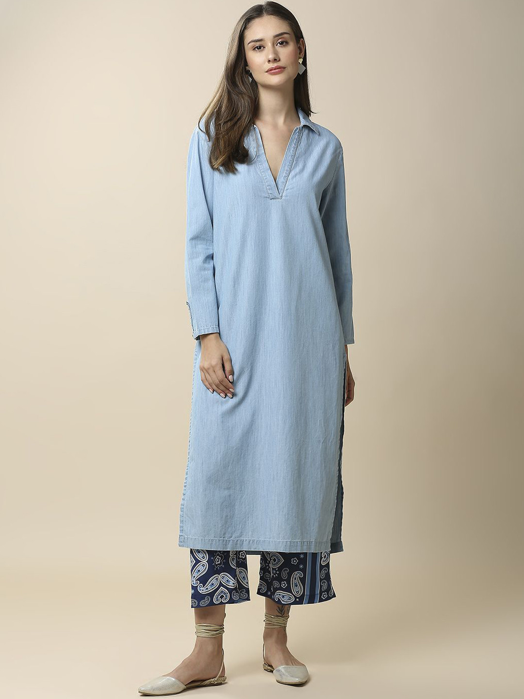 Modern Indian by CHEMISTRY Paisley Printed V Neck Pure Cotton Kurta with Trousers