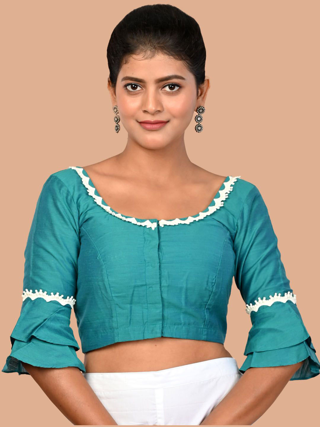 tantkatha U-Neckline Embossed Saree Blouse