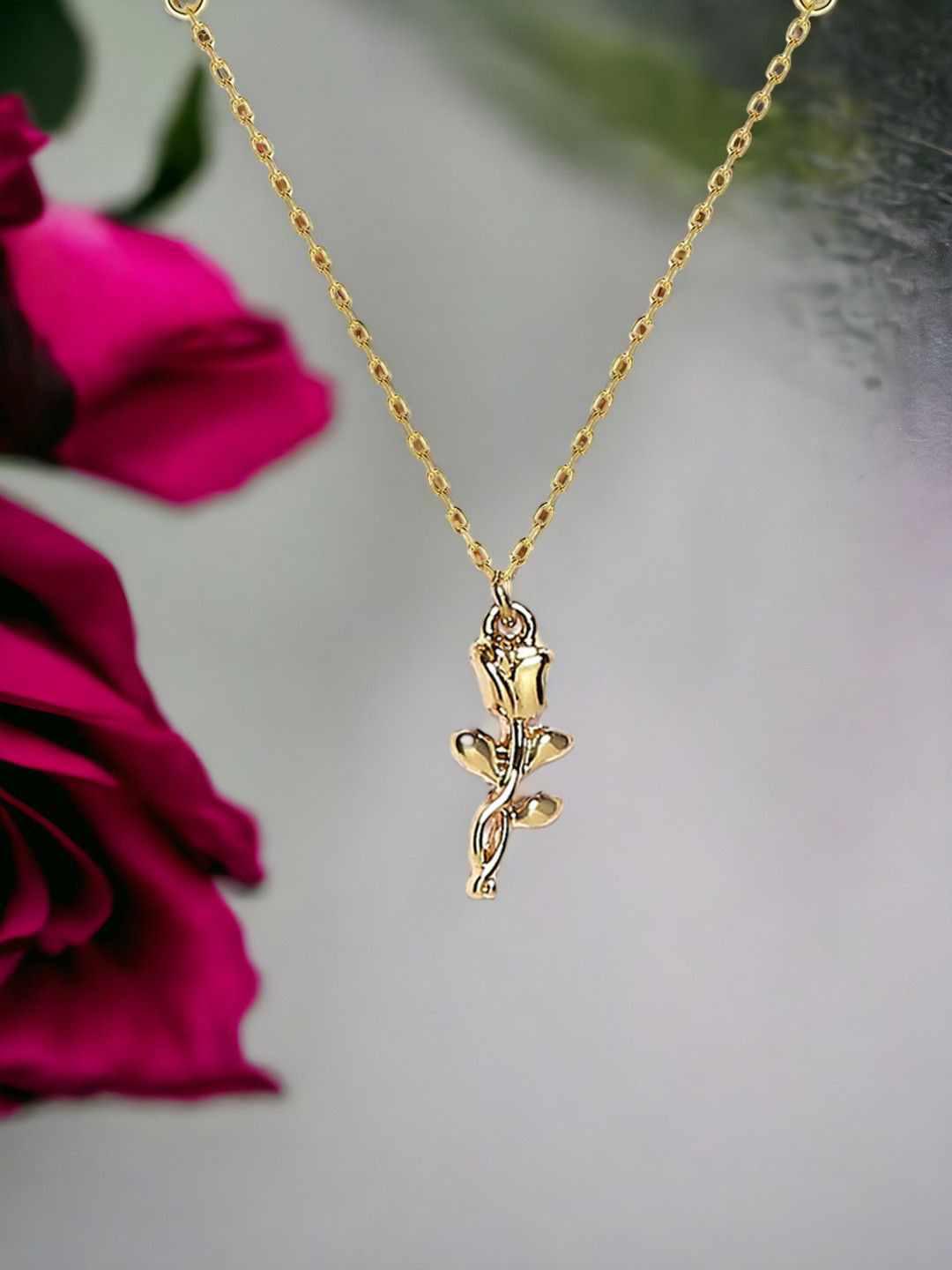 fabula Rose Shape Charm Beaded Anklet