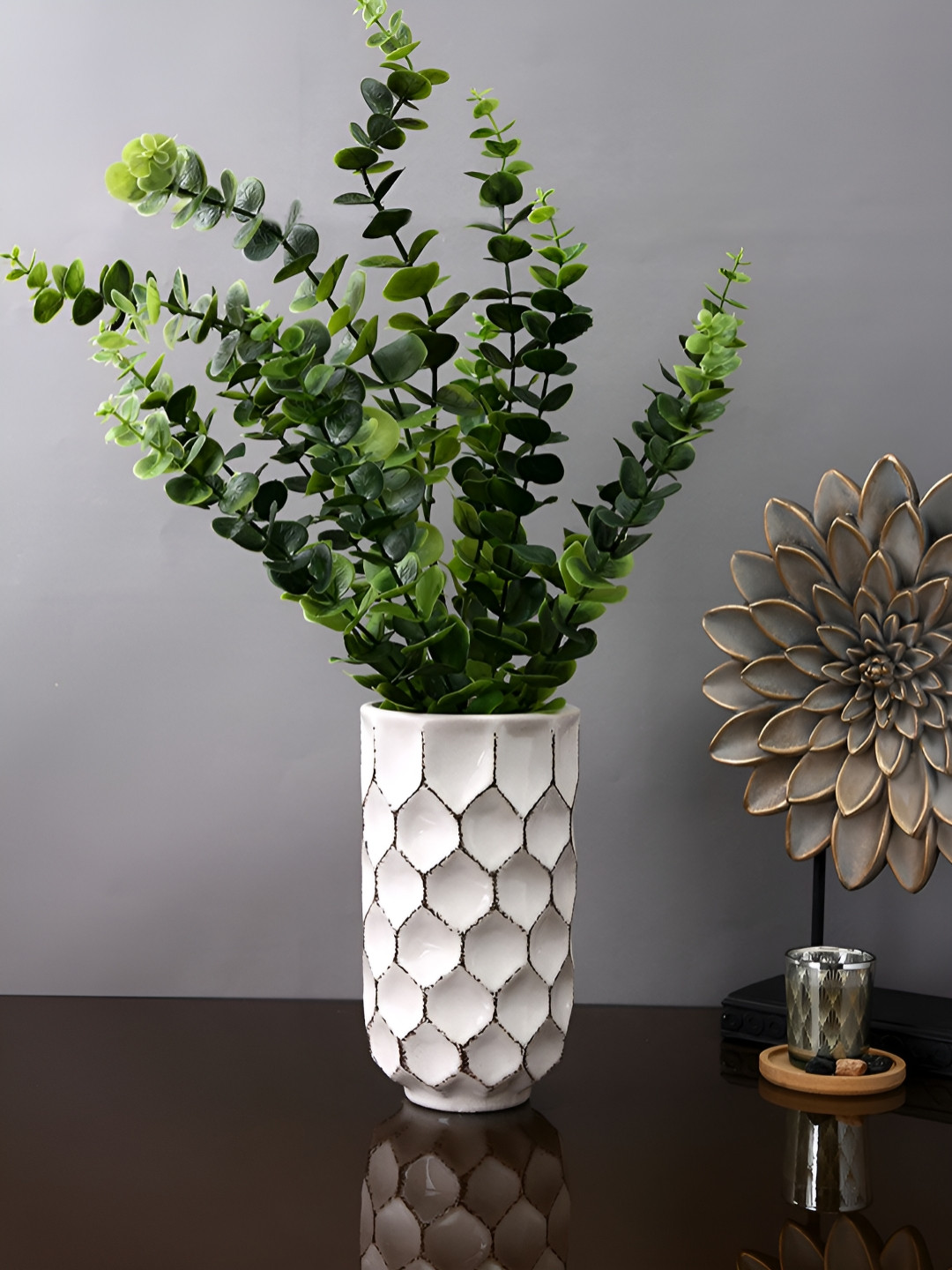 TAYHAA White & Black Honey Combed Cylindrical shaped Ceramic Vase