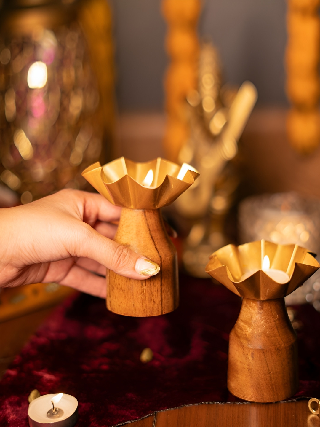 ArteCasa Gold-Toned 2 Pieces Metal Candle Holders