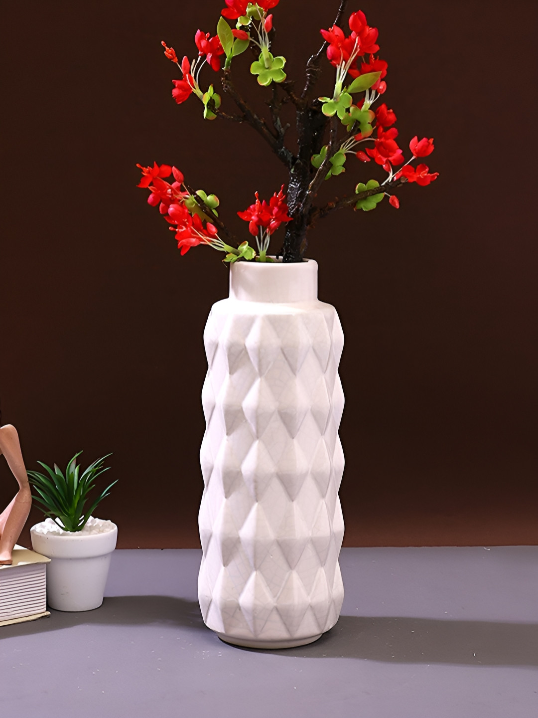 TAYHAA White Geometric Designed Ceramic Vase