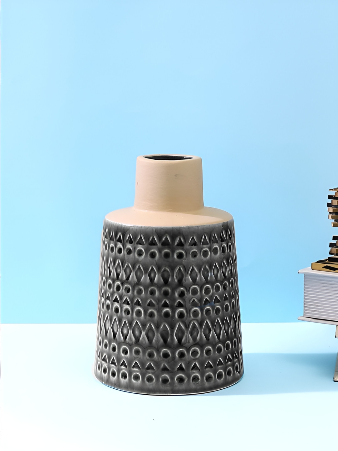 TAYHAA Blue & White Geometric Printed Ceramic Vases