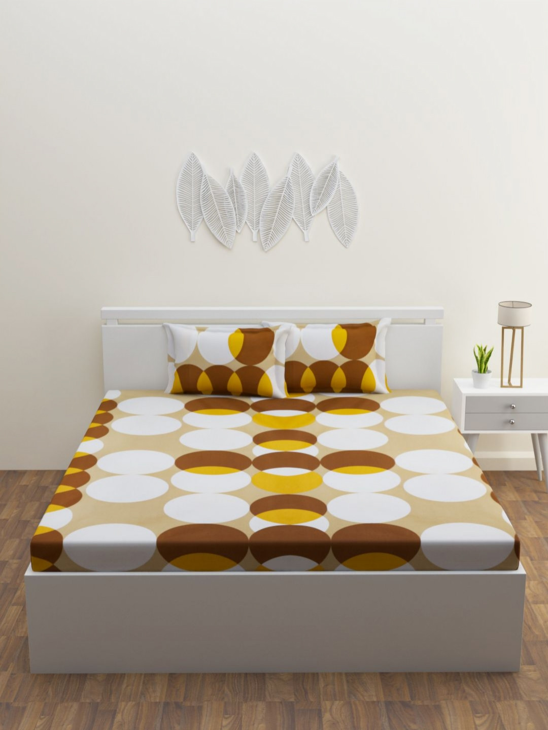 HAPPY HUES Traditional Cream Geometric Cotton 180 TC King Bedsheet with 2 Pillow Covers-274 x 274 cm