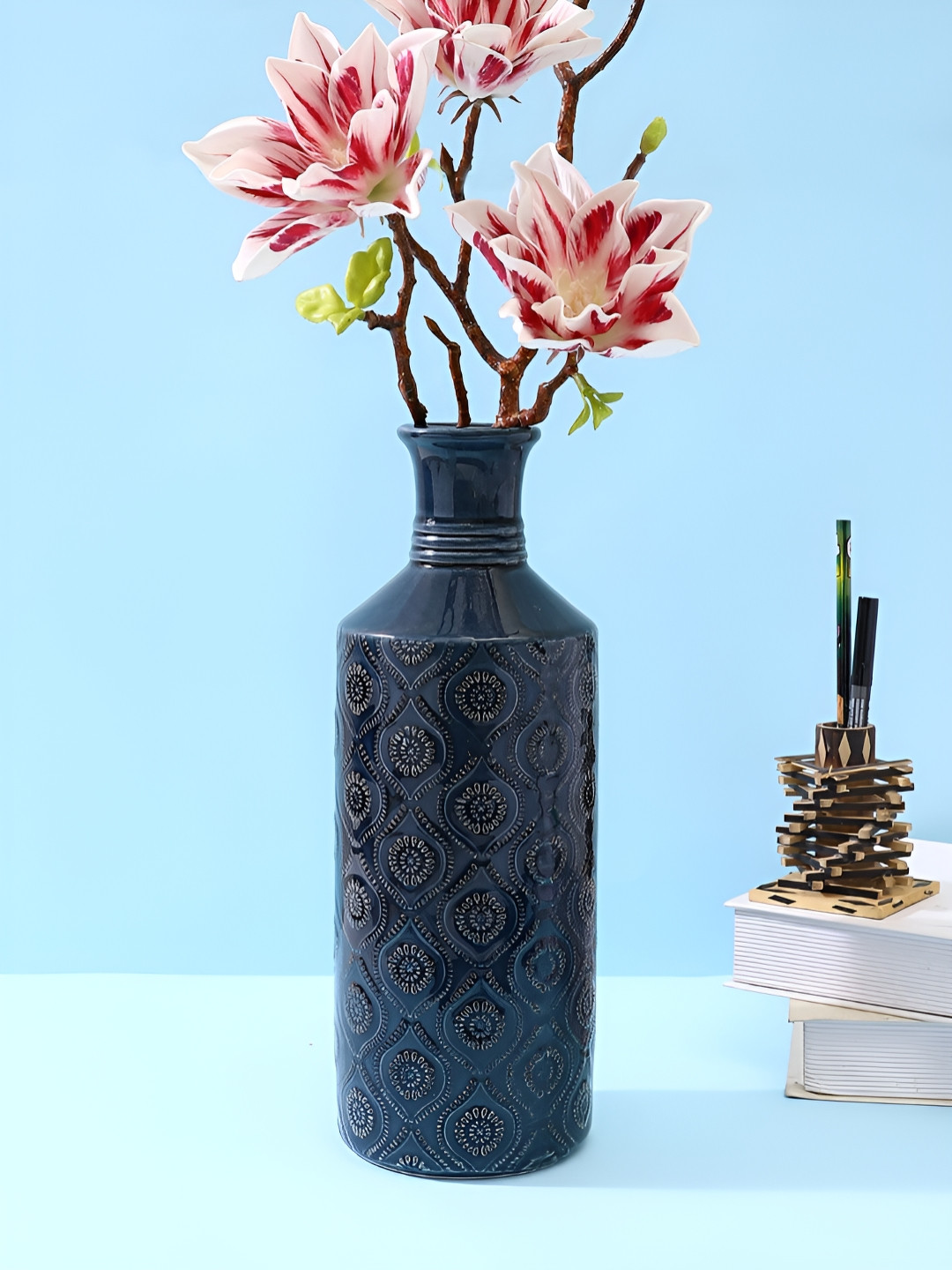 TAYHAA Blue & White Arabic Artwork Printed Ceramic Vases