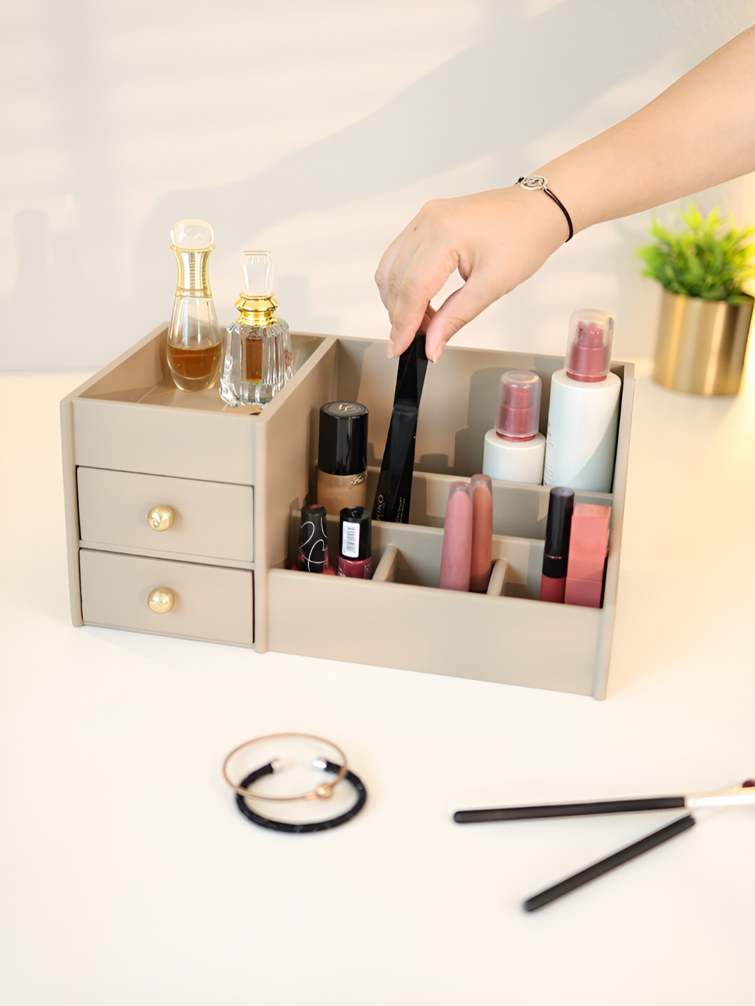 Cinch Home Beige & Yellow Reusable Makeup Organiser