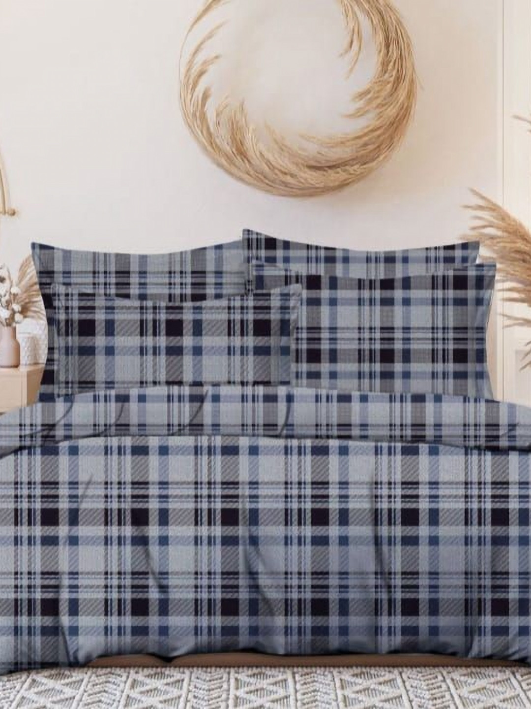 Laying Style Grey & Black Checked Polycotton 4 Piece Double King Regular Bedding Set