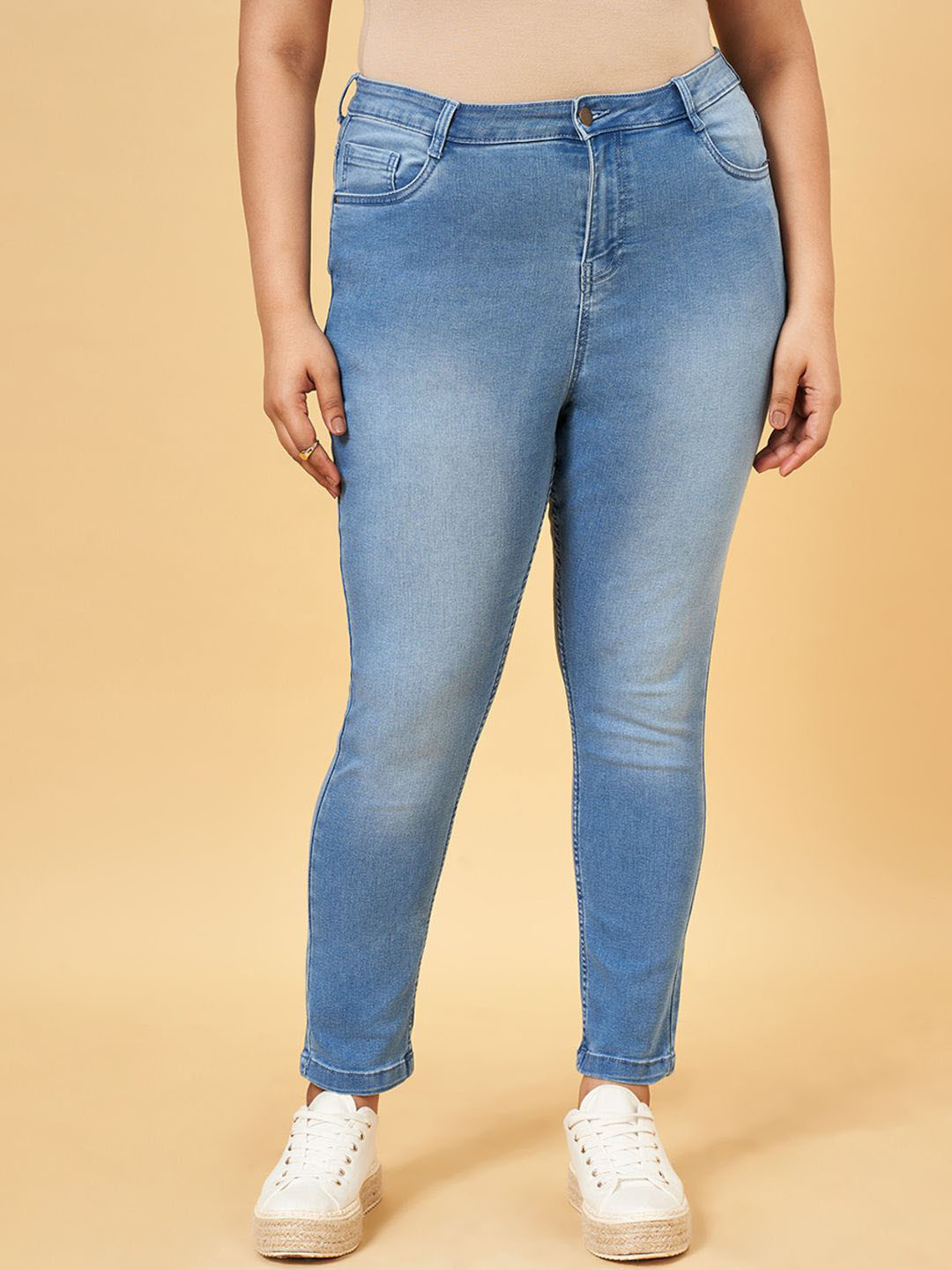 Honey Curvytude by Pantaloons Women Skinny Fit Light Fade Jeans