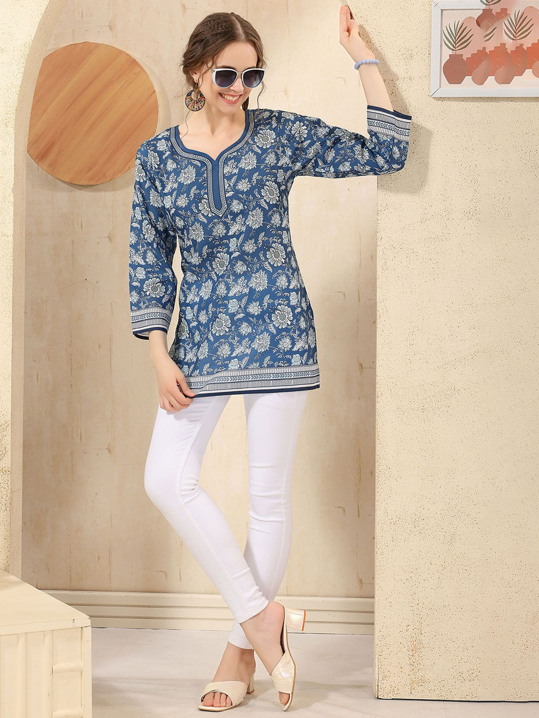 keshubaba Floral Printed Sweetheart Neck Cotton Straight Kurta
