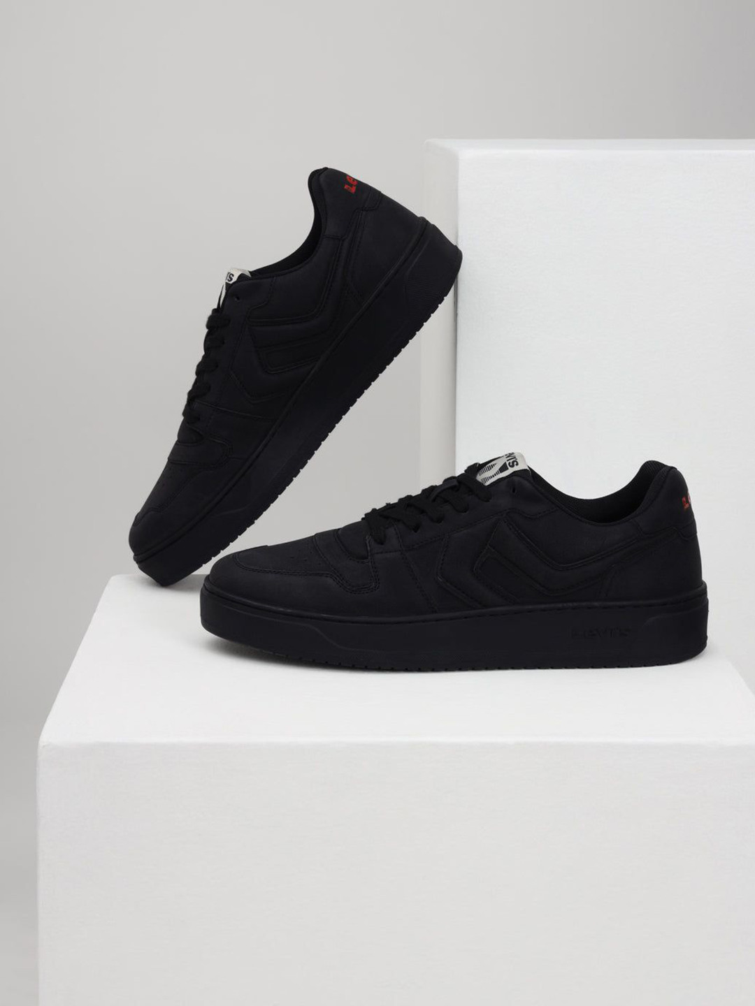 Levis Men PU Sneakers