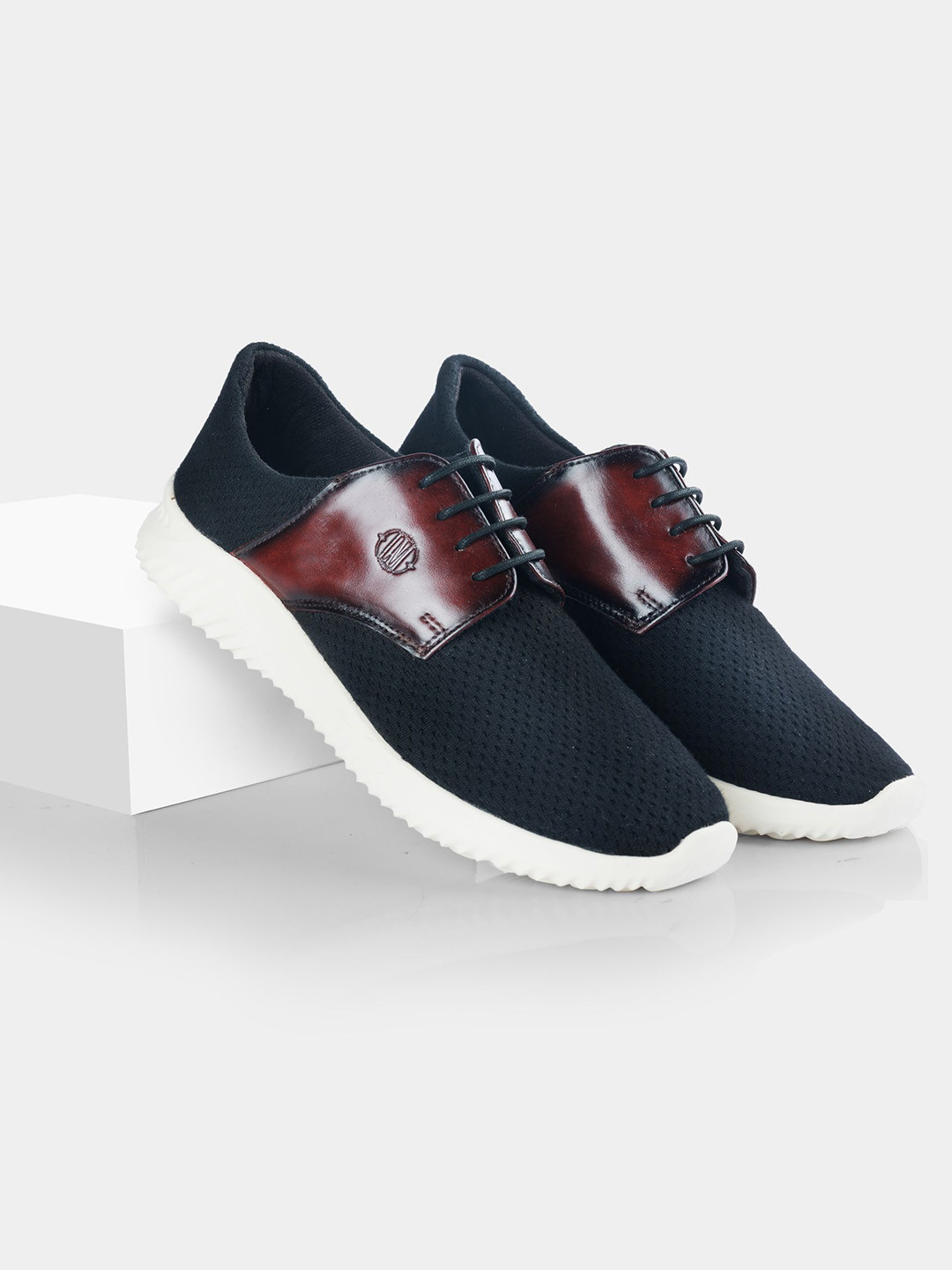 LA MARCA Men Colourblocked Leather Sneakers