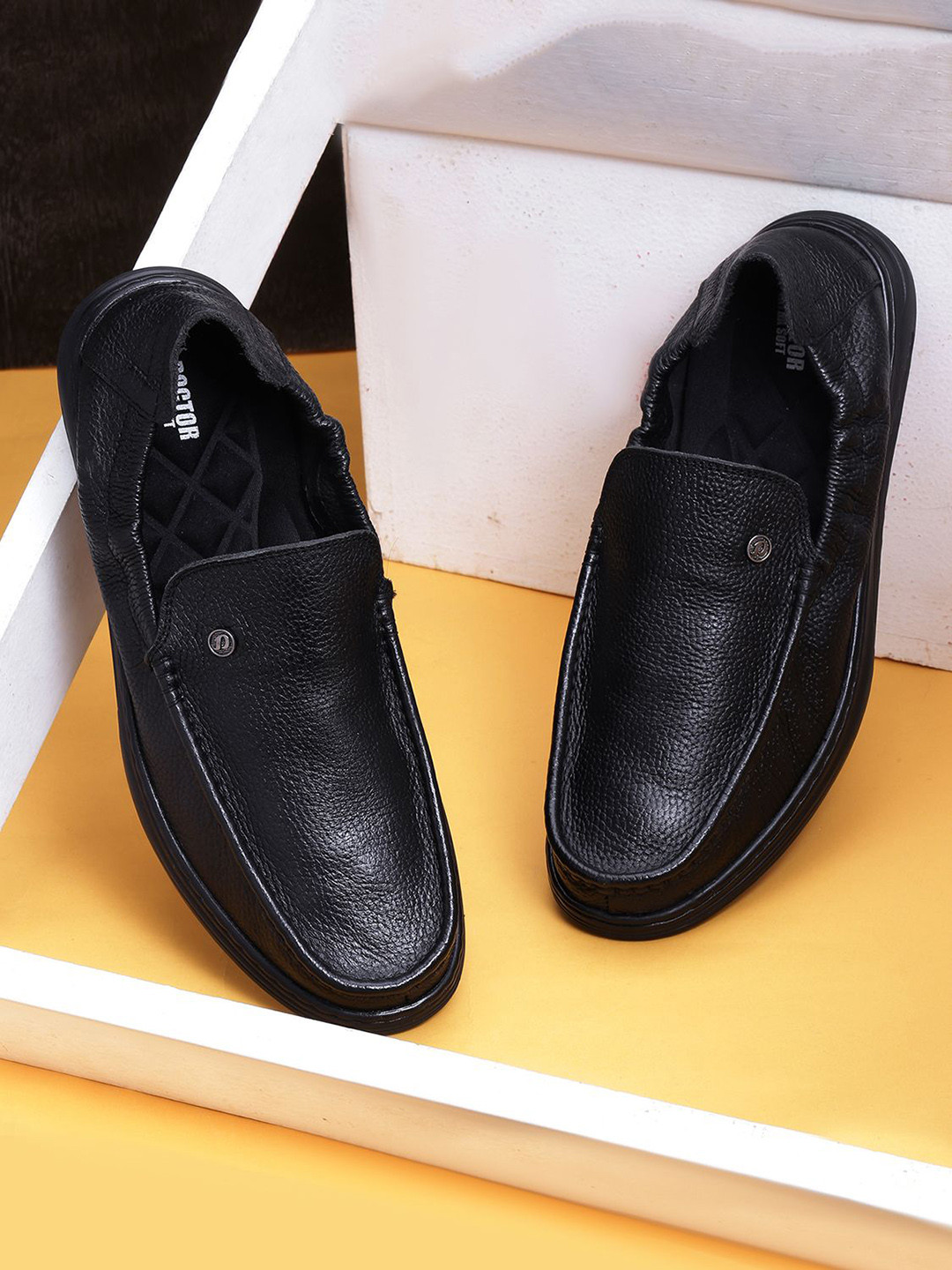 DOCTOR EXTRA SOFT Men Pointed-Toe Loafers
