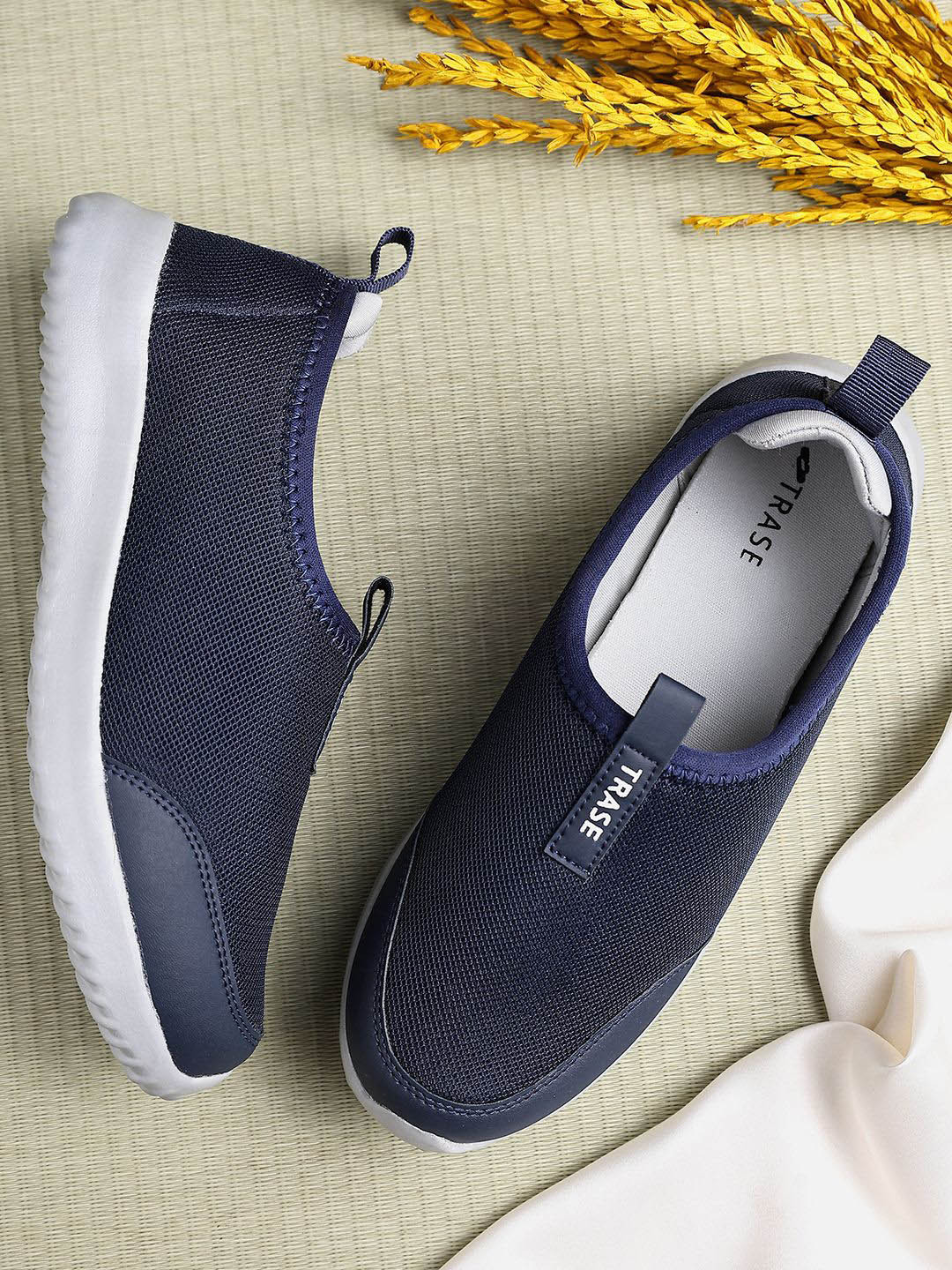 TRASE Women Mesh Walking Non-Marking Shoes