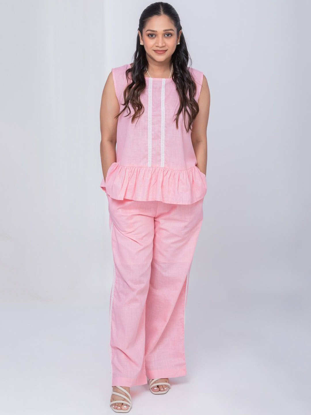 MASU LIVING Round Neck Laces Linen Top With Trousers