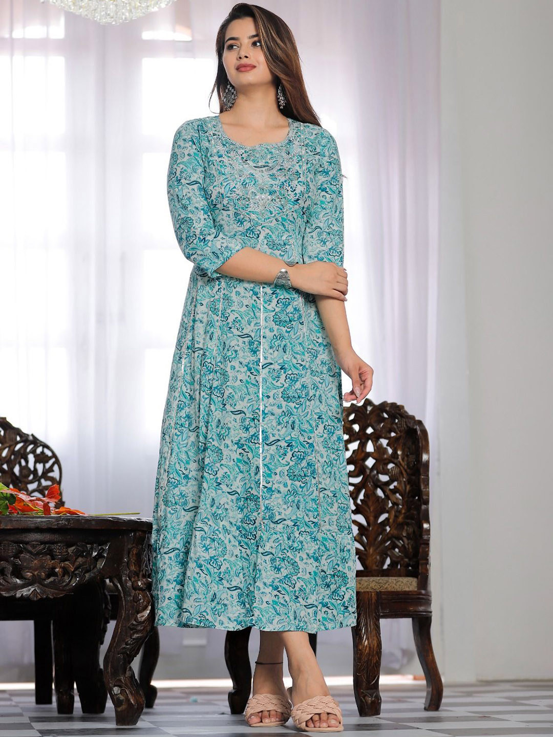 ARANGETRAM Women Floral Embroidered Floral Anarkali Kurta
