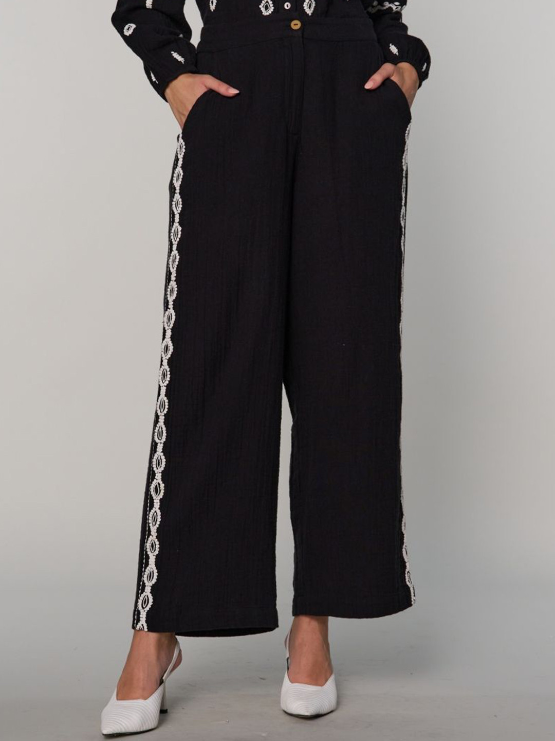 Style Island Women Cotton Regular-Fit Embroided Track Pants