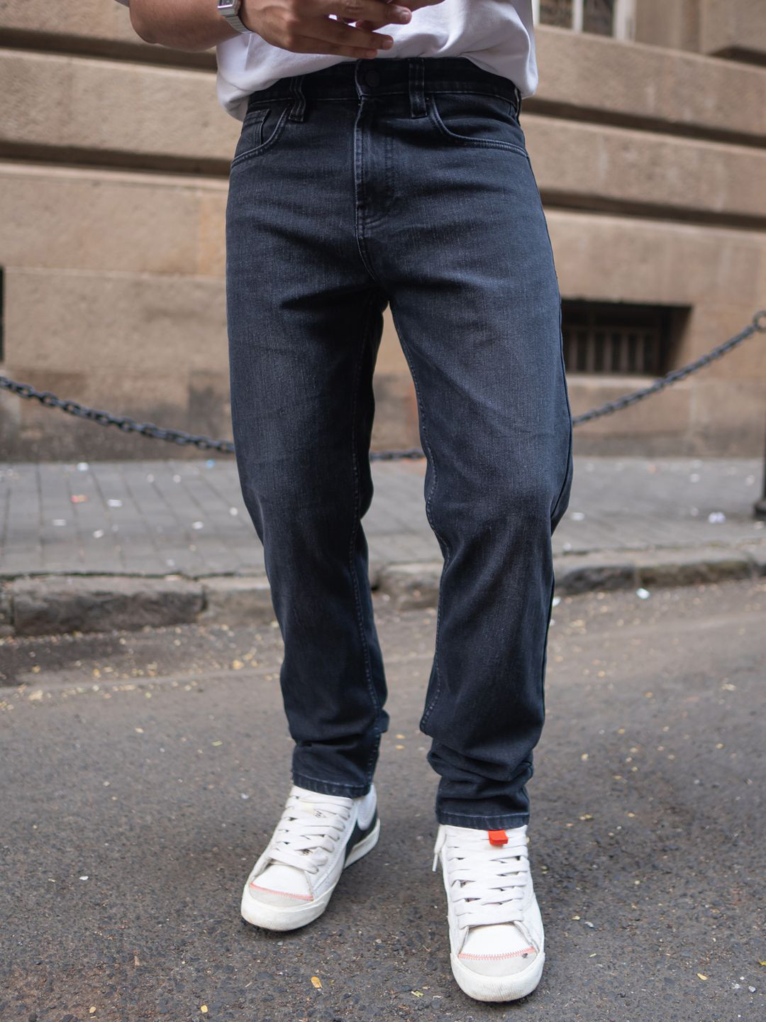 Powerlook Men Mildly Distressed Jeans