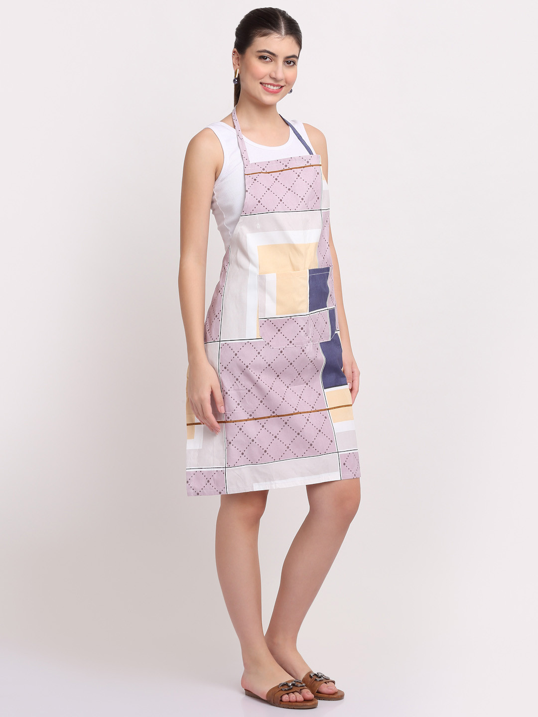 Arrabi Mauve & Beige Geometric Printed Cotton Aprons With 2 Patch Pockets