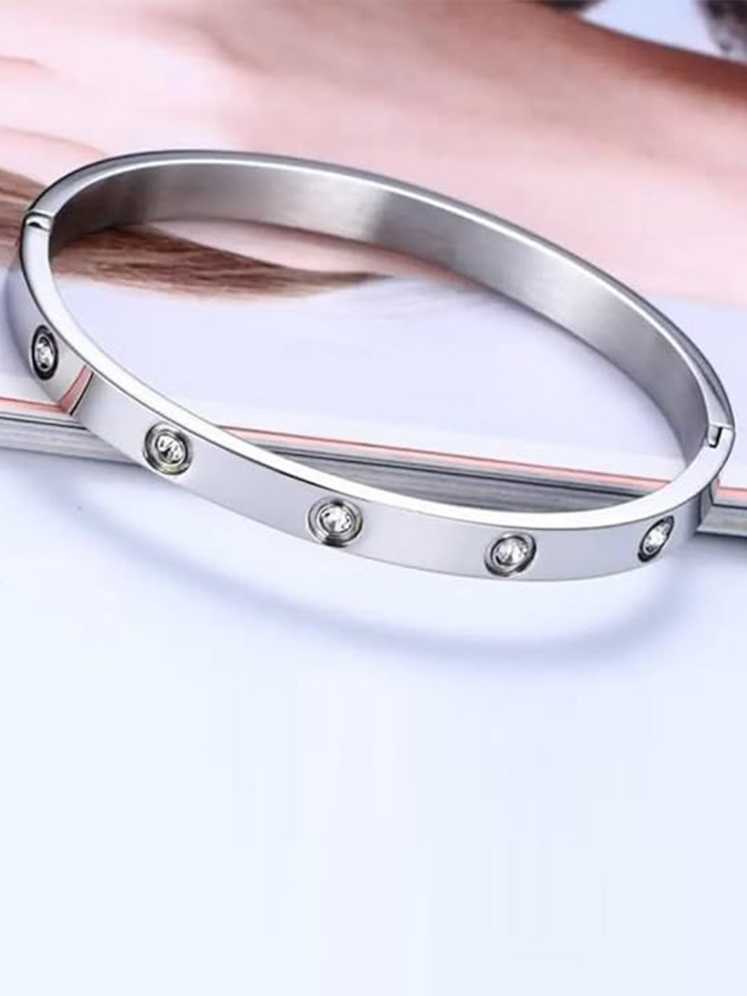 DIVASTRI Women Antique Silver-Plated Kada Bracelet