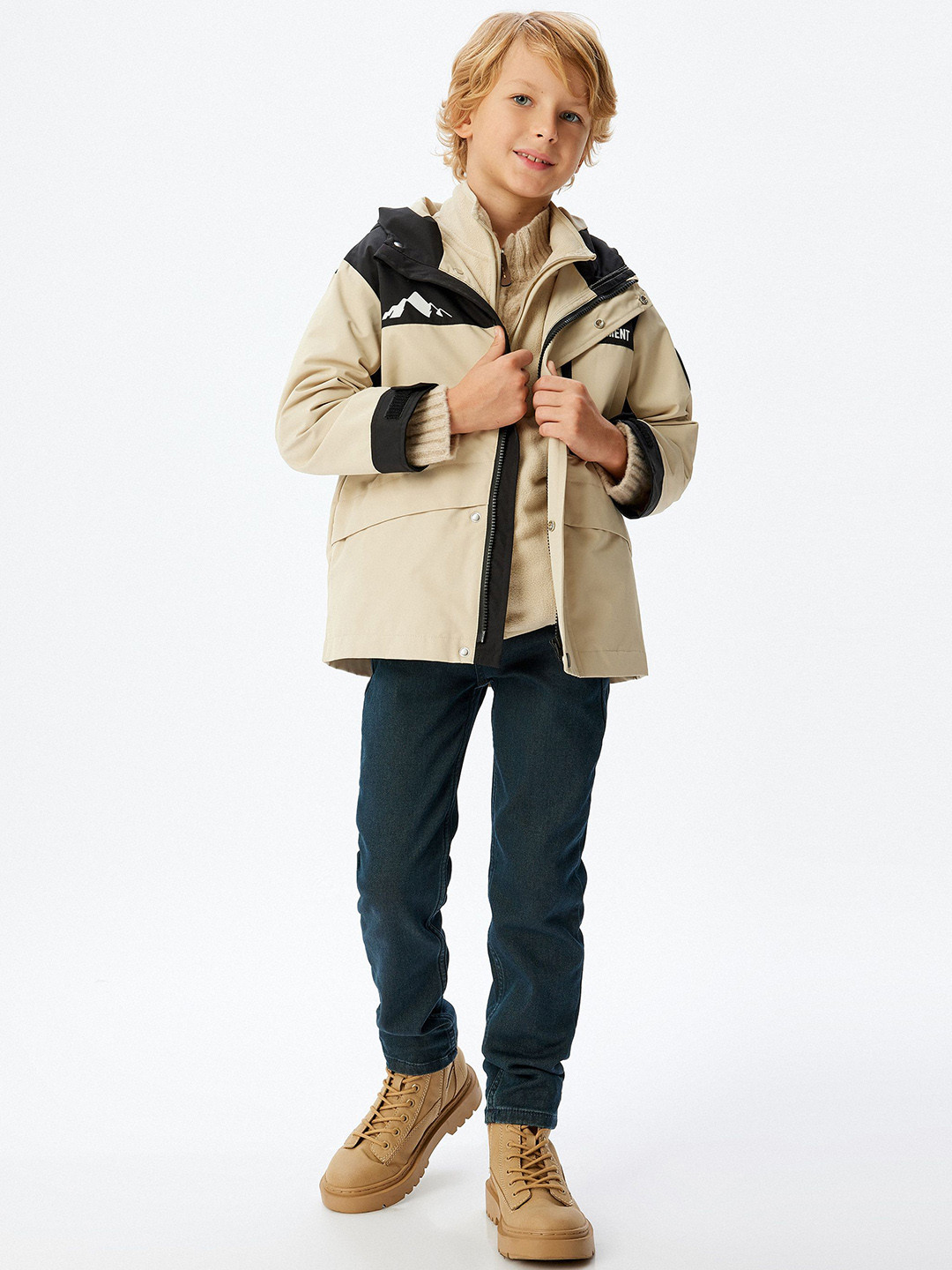 Koton Boys Colourblocked Long Sleeve Hooded Jacket