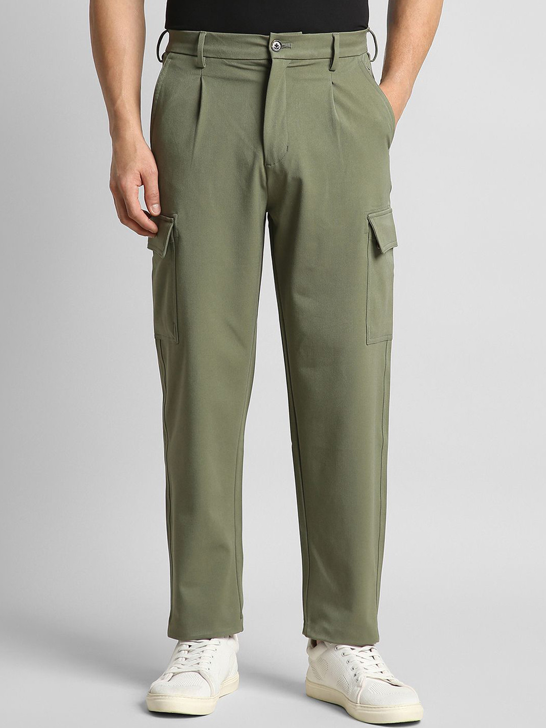 SIMON CARTER LONDON Men Classic Pleated Regular Fit Cargo Trousers